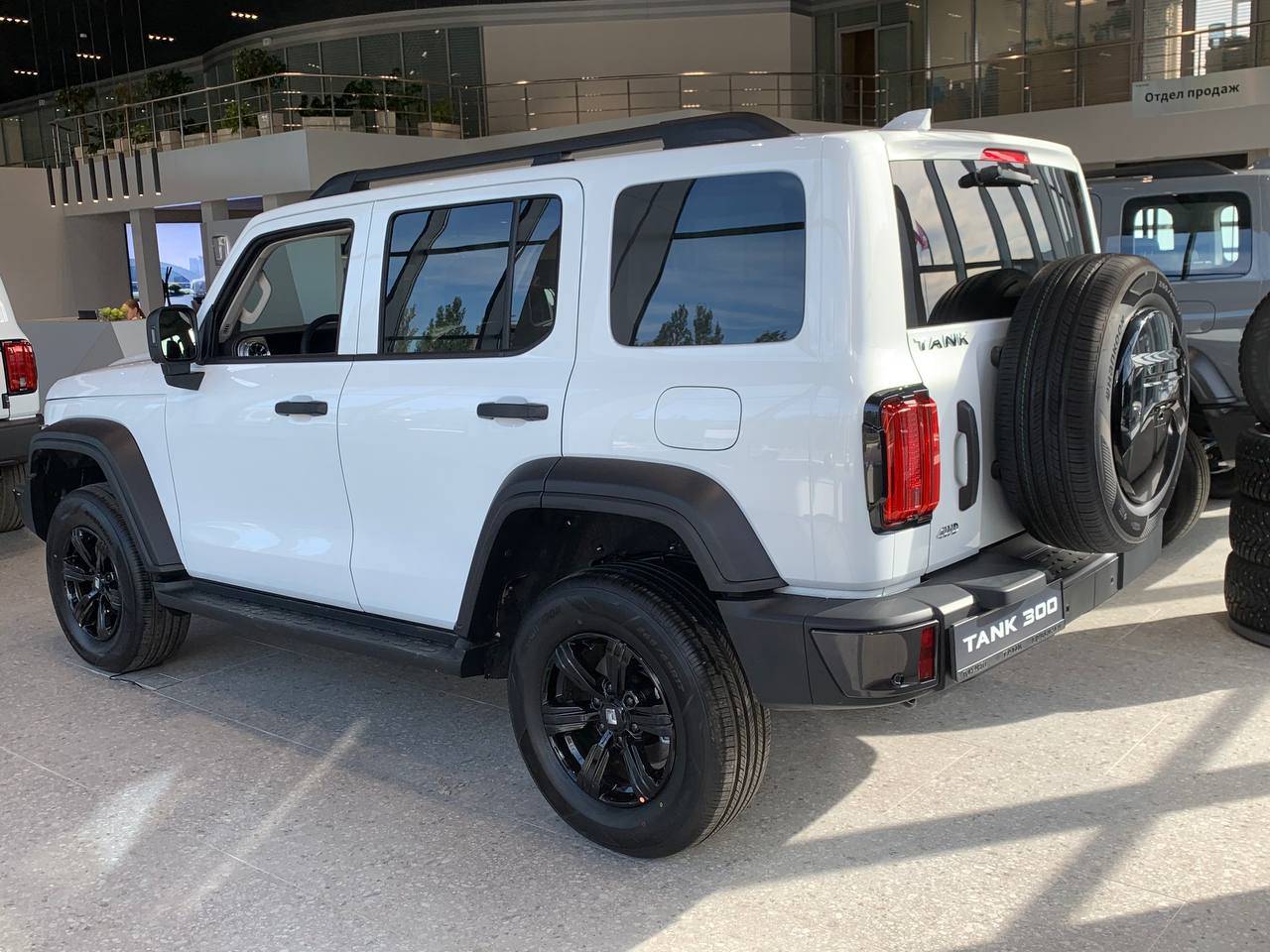 Tank 300 City Premium 2.0 8AT 4WD
