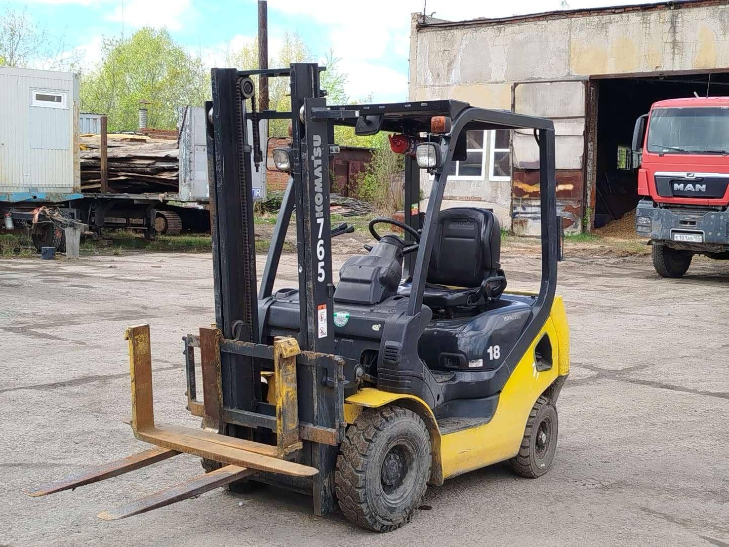 KOMATSU FD18T-21