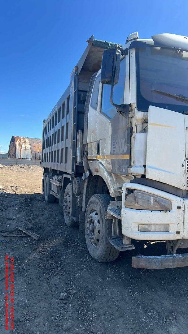 FAW CA3310P66K24T4E5 8х4,  99 437 км, 2023 года
