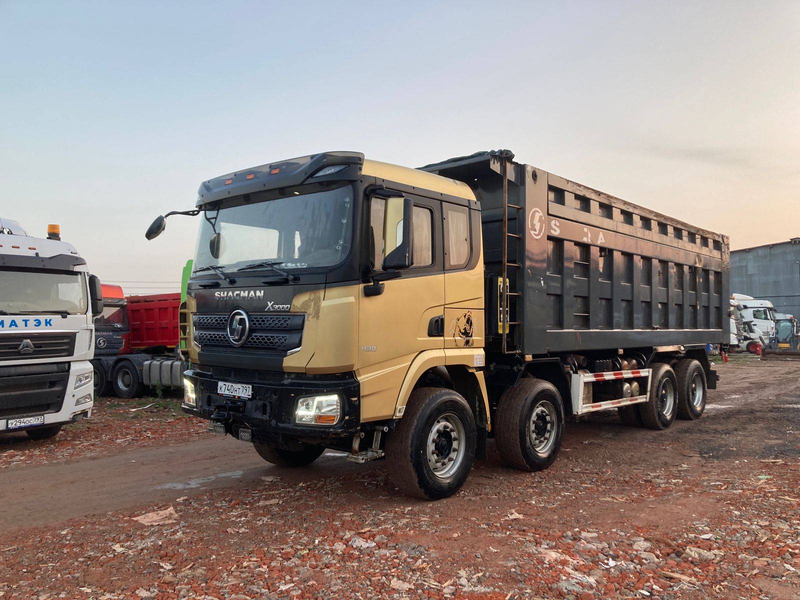 Shacman SX33186V366