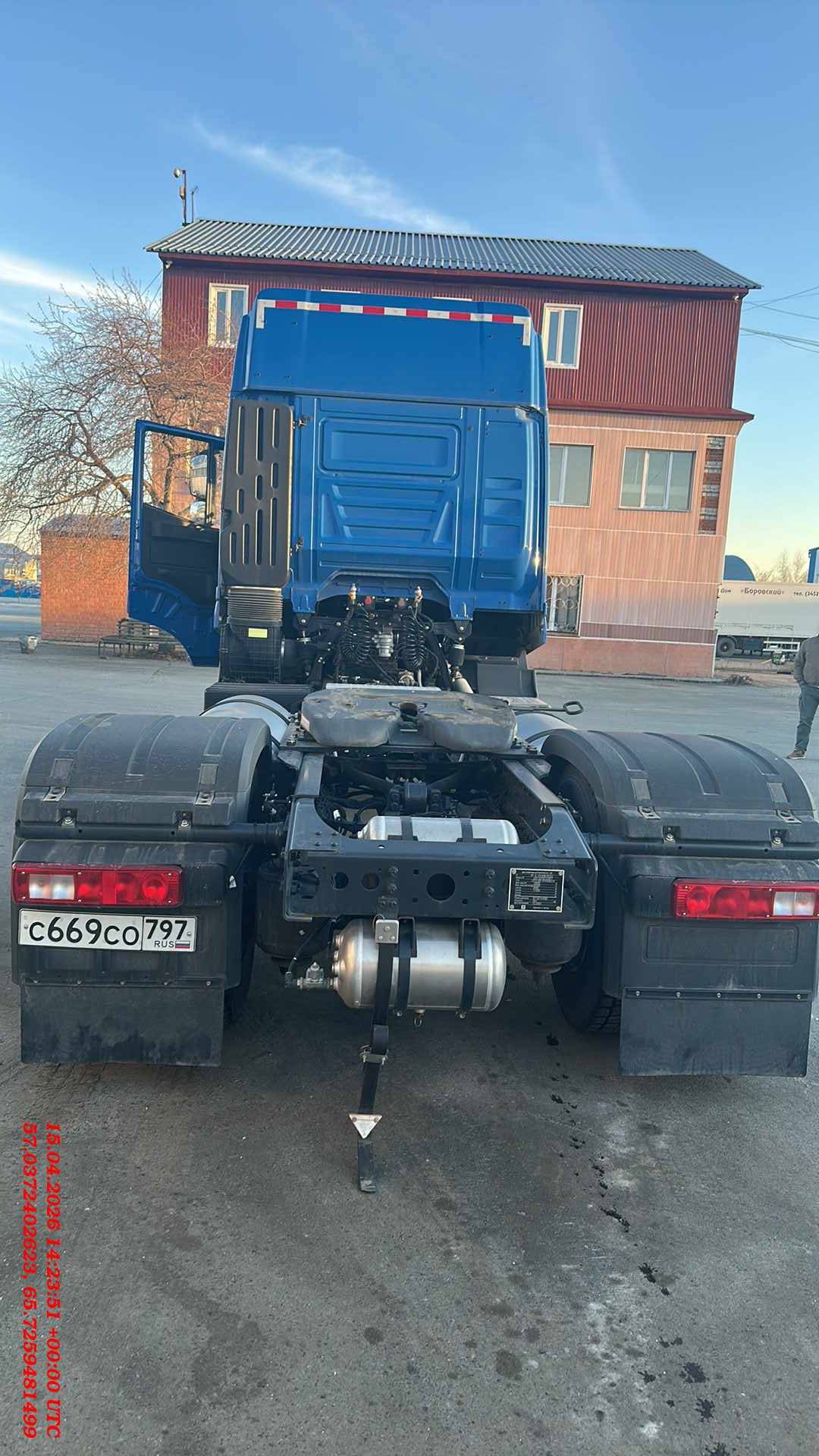 HONGYAN CQ4187HD12381T LNG,  3 771 км, 2023 года в лизинг