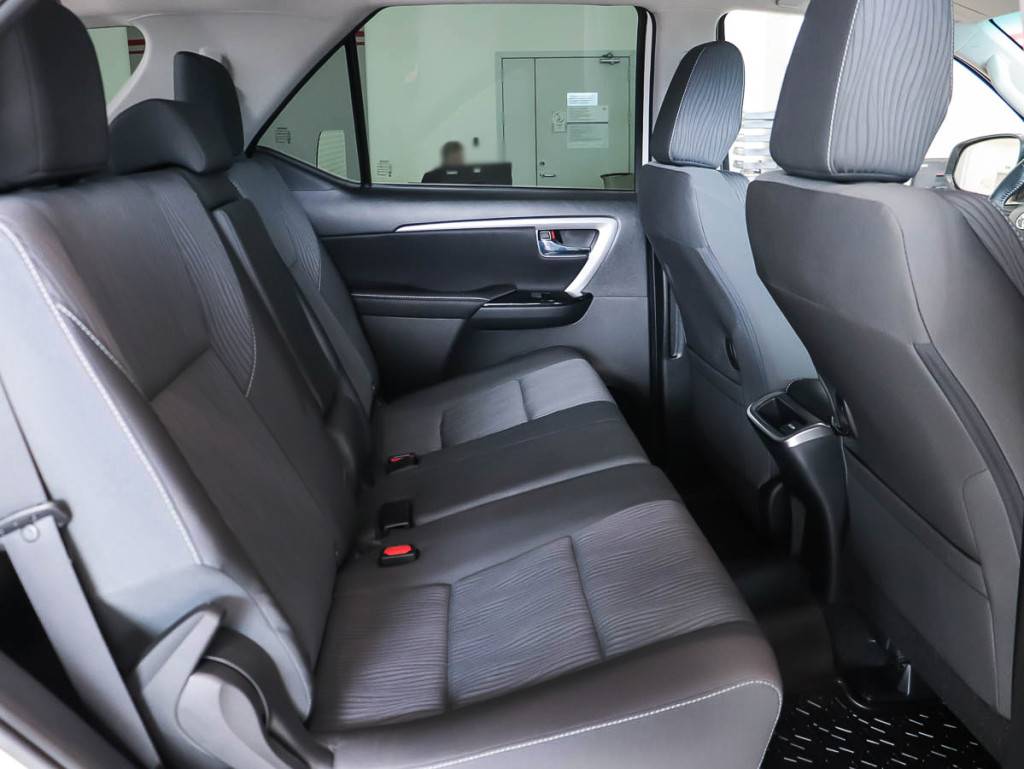Toyota Fortuner Комфорт 2.7 АКП