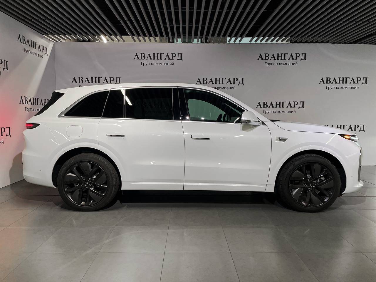 Lixiang Л6 (L6) Про (Pro)