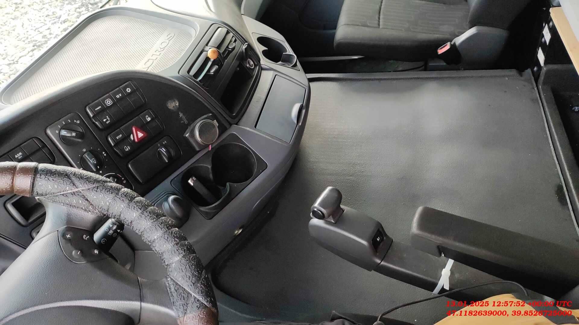 Mercedes-Benz Actros 3 1844 LS 4x2 (Megaspace),  538 820 км, 2018 года в лизинг