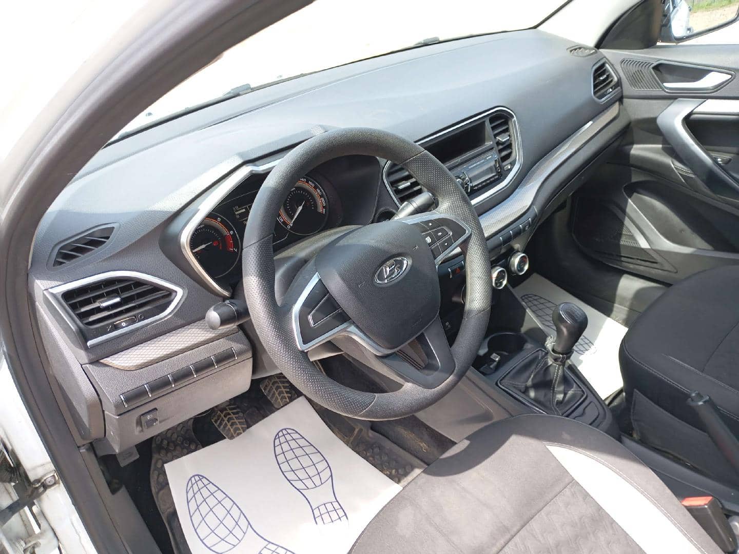 Lada Vesta седан,  130 000 км, 2023 года в лизинг