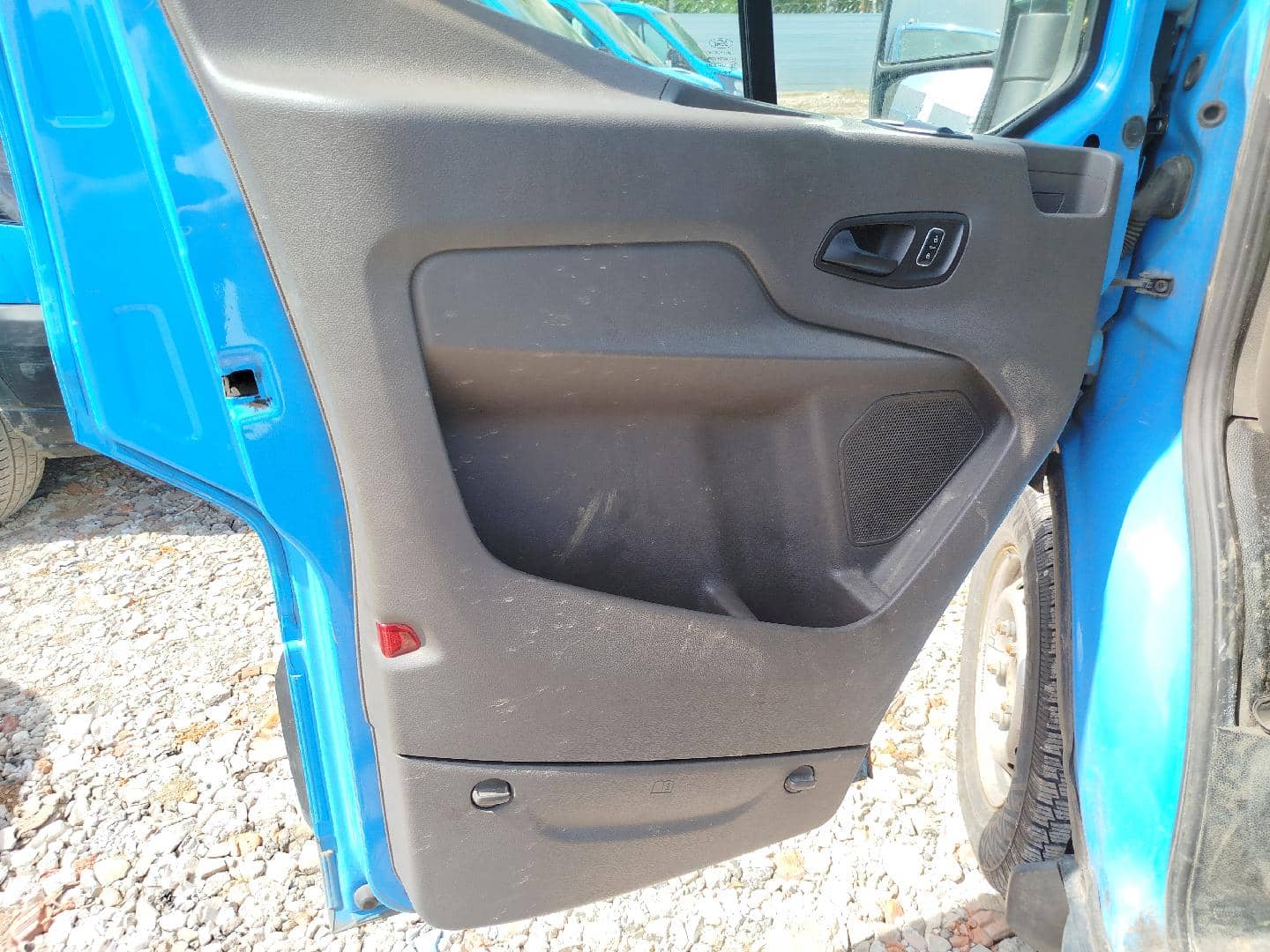 Ford Transit Chassis Cab Base 470E L4H1 2.2TDi 155hp 6MT RWD,  193 585 км, 2021 года в лизинг
