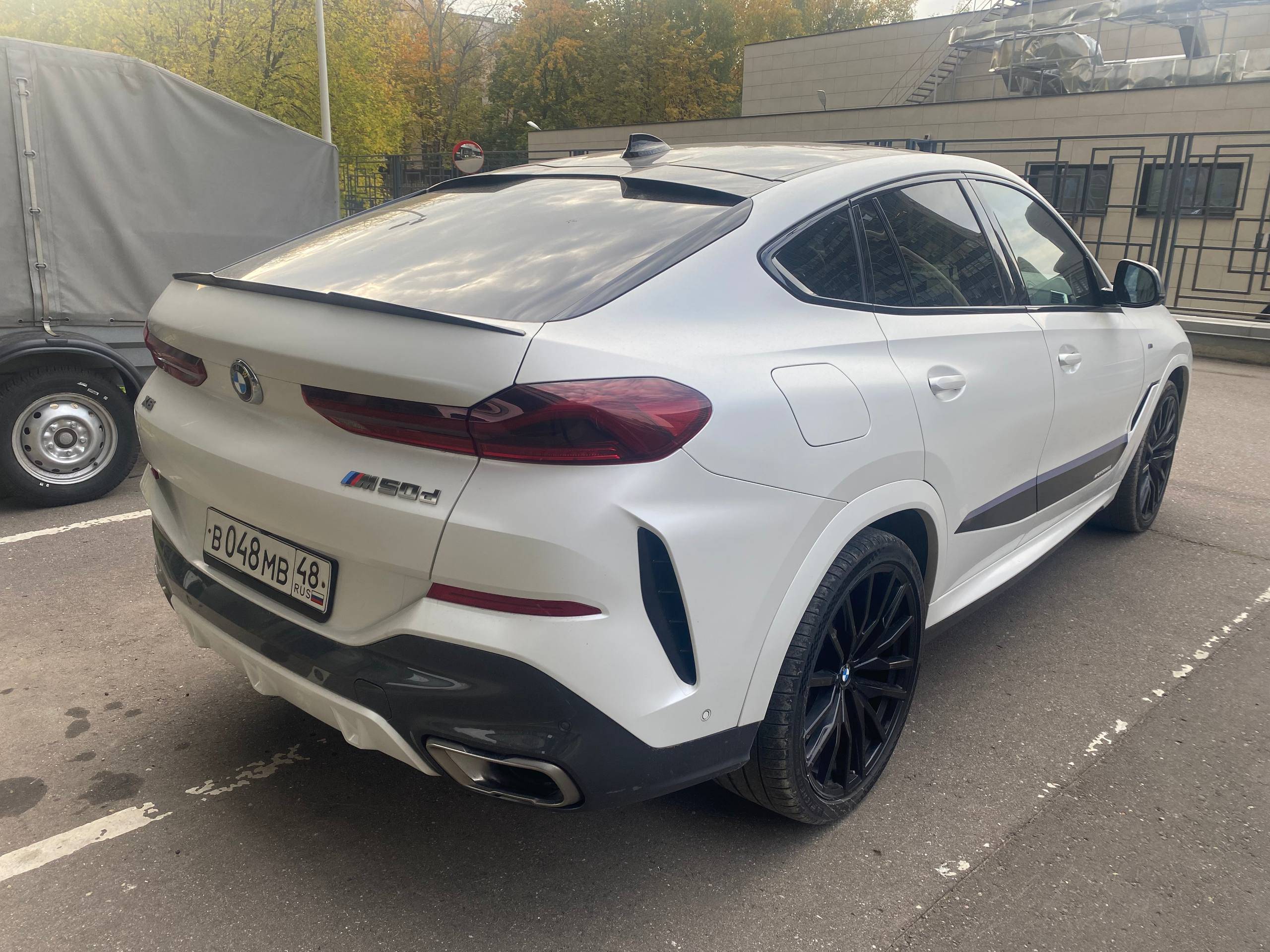 BMW X6,  151 879 км, 2019 года в лизинг