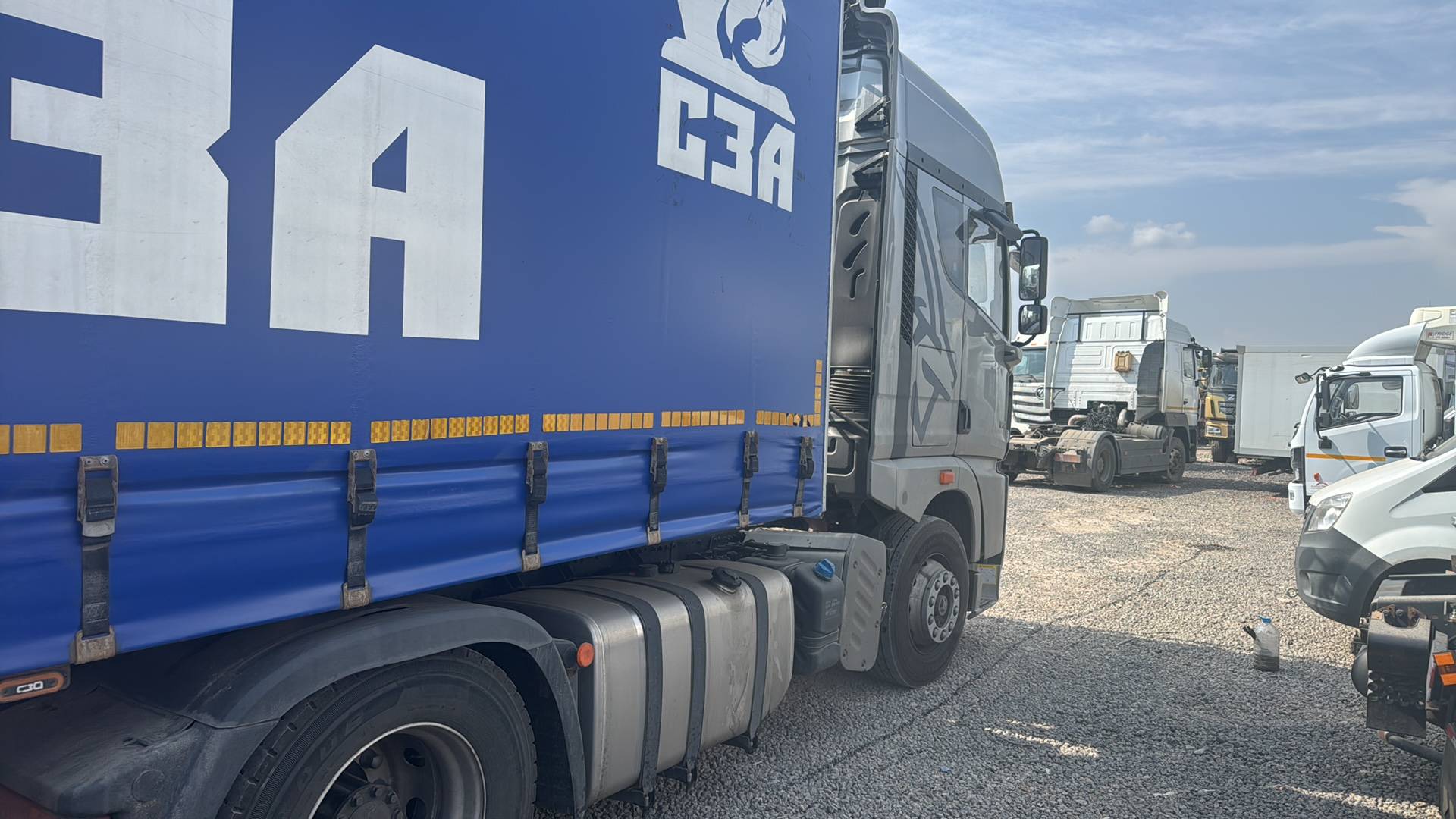 FAW CA4180P25K15E5A80 4x2,  109 459 км, 2023 года в лизинг