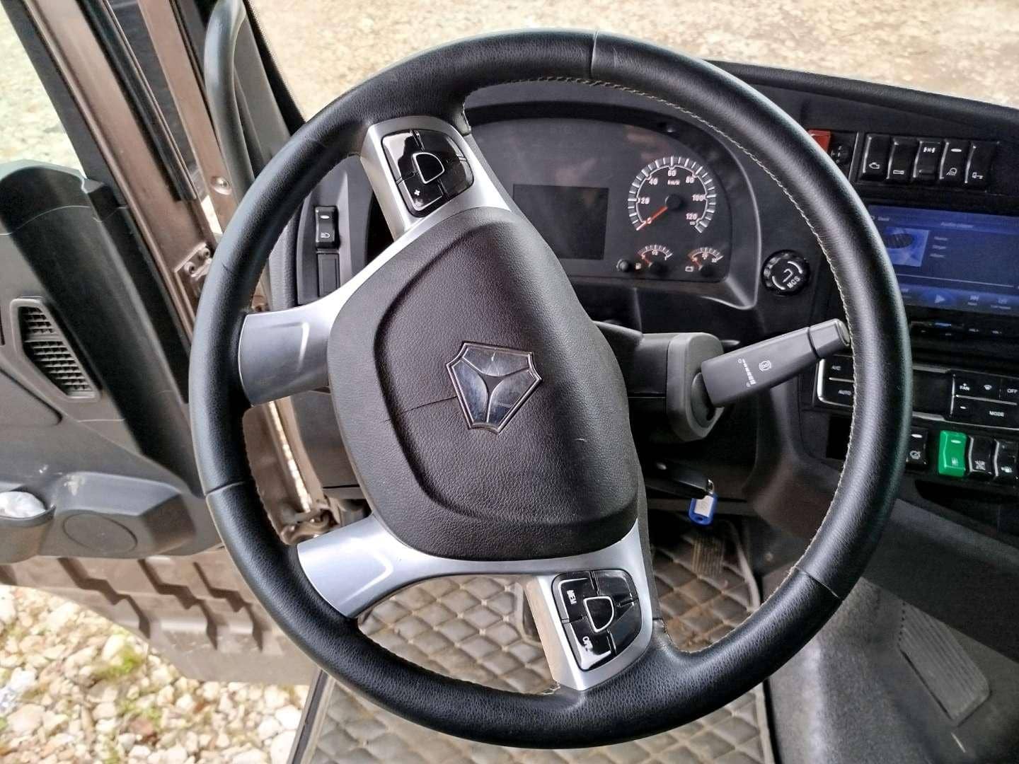 Sitrak C7H 4x2 ZZ4186V361HE,  660 999 км, 2022 года в лизинг