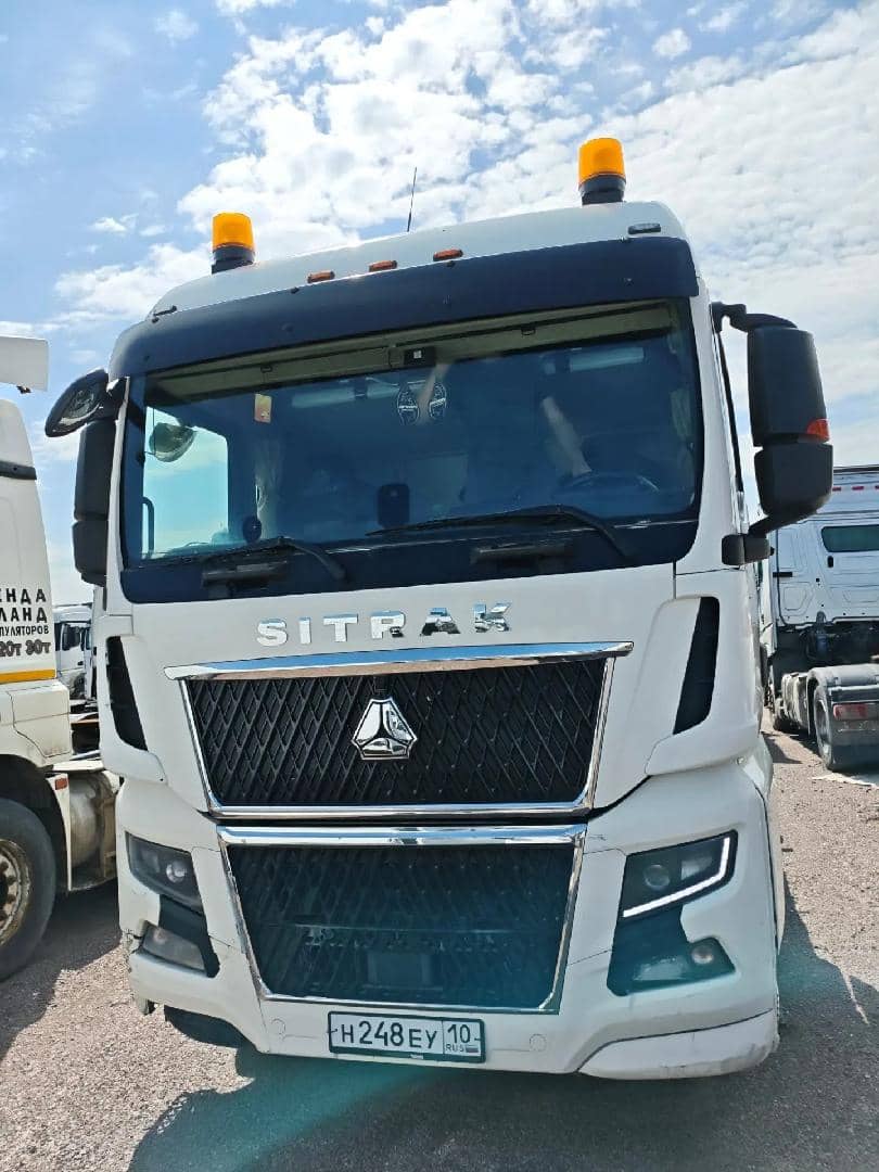 Sitrak C7H MAX 4x2 ZZ4186V361HE,  329 939 км, 2023 года в лизинг