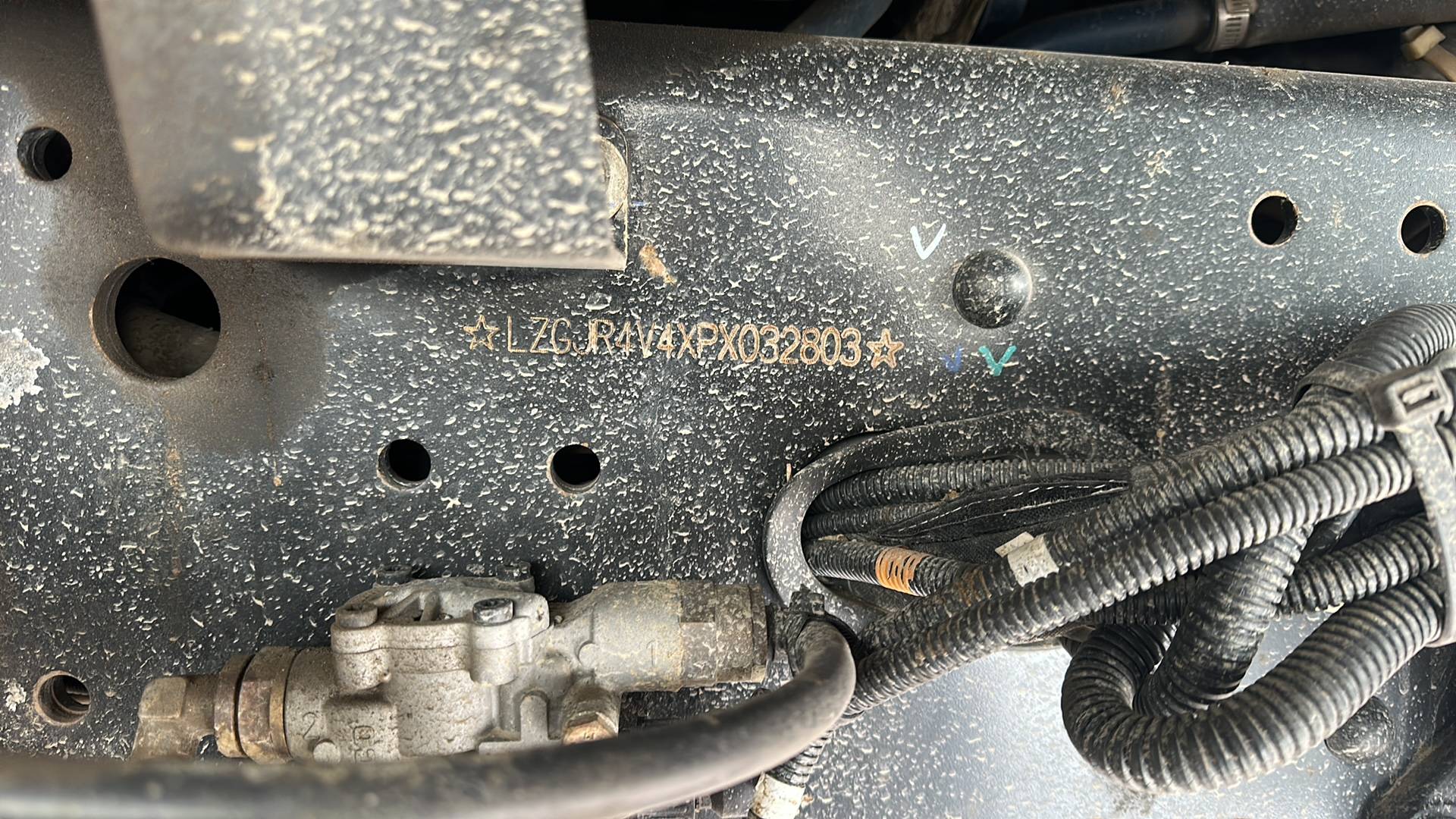 Shacman SX32586V384,  115 000 км, 2023 года