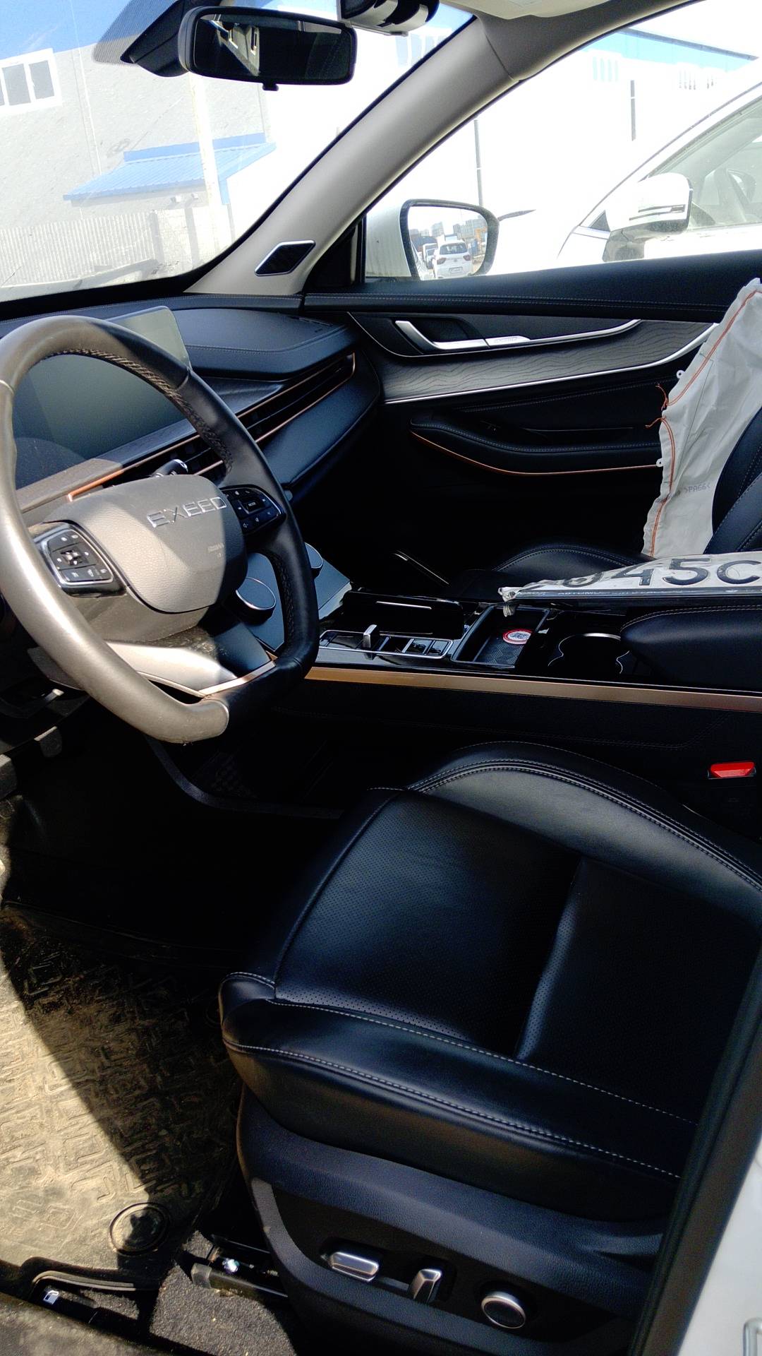 EXEED LX,  33 000 км, 2023 года в лизинг