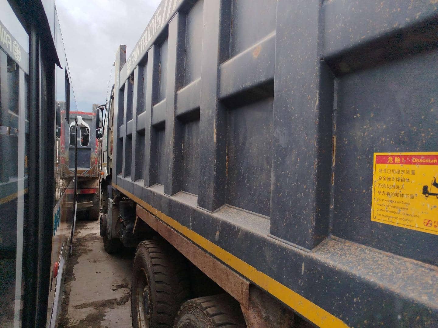 FAW CA3250P66K24L1TE5 6x6,  136 278 км, 2023 года в лизинг