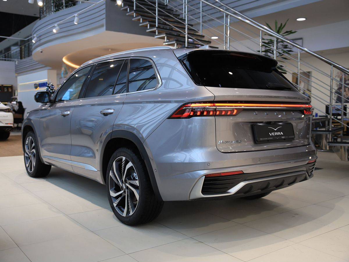 Geely Monjaro Luxury 2.0T (238 hp) 8AT 4WD