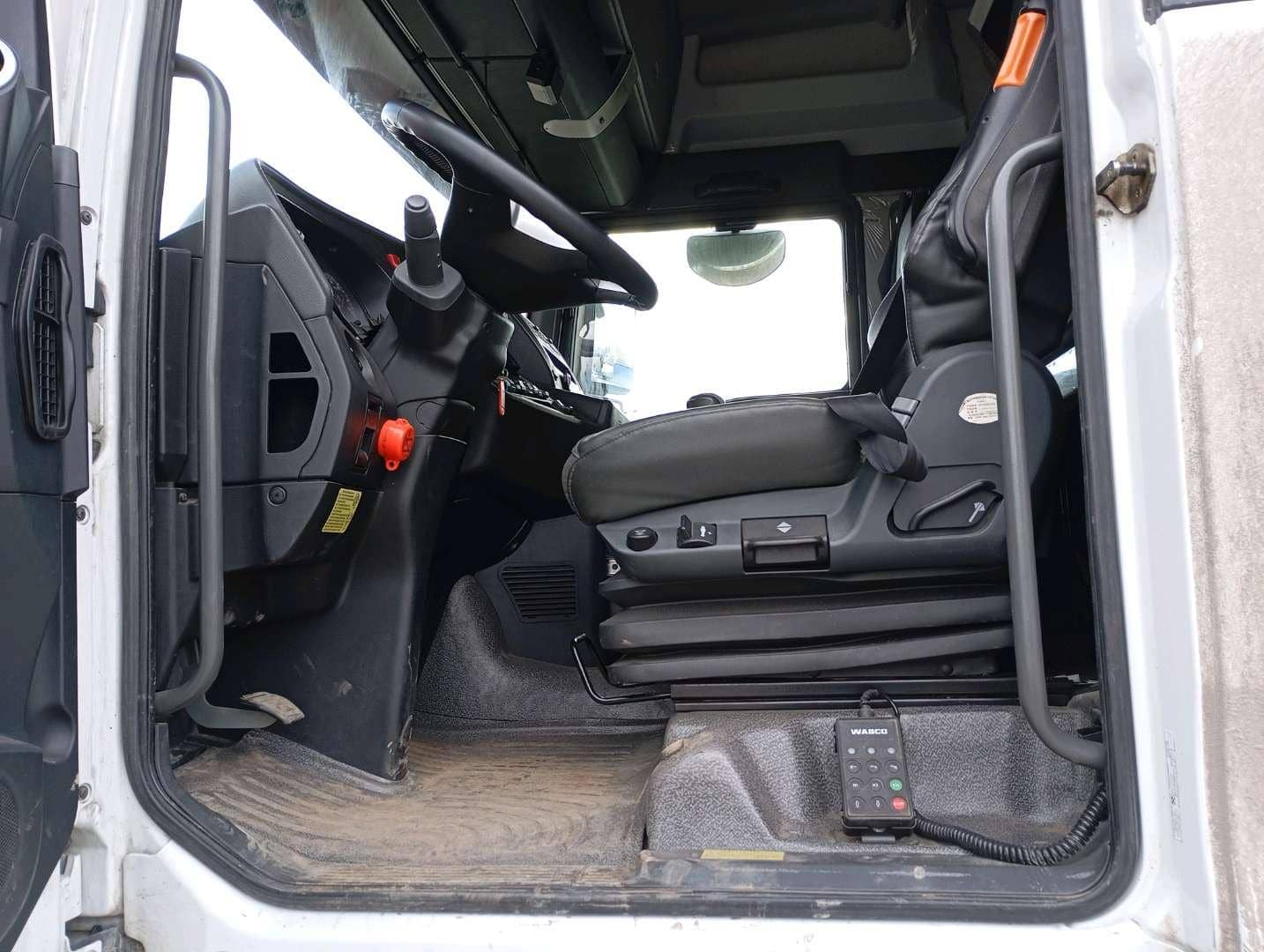 Sitrak C7H 4x2 ZZ4186V361HE,  304 216 км, 2022 года в лизинг