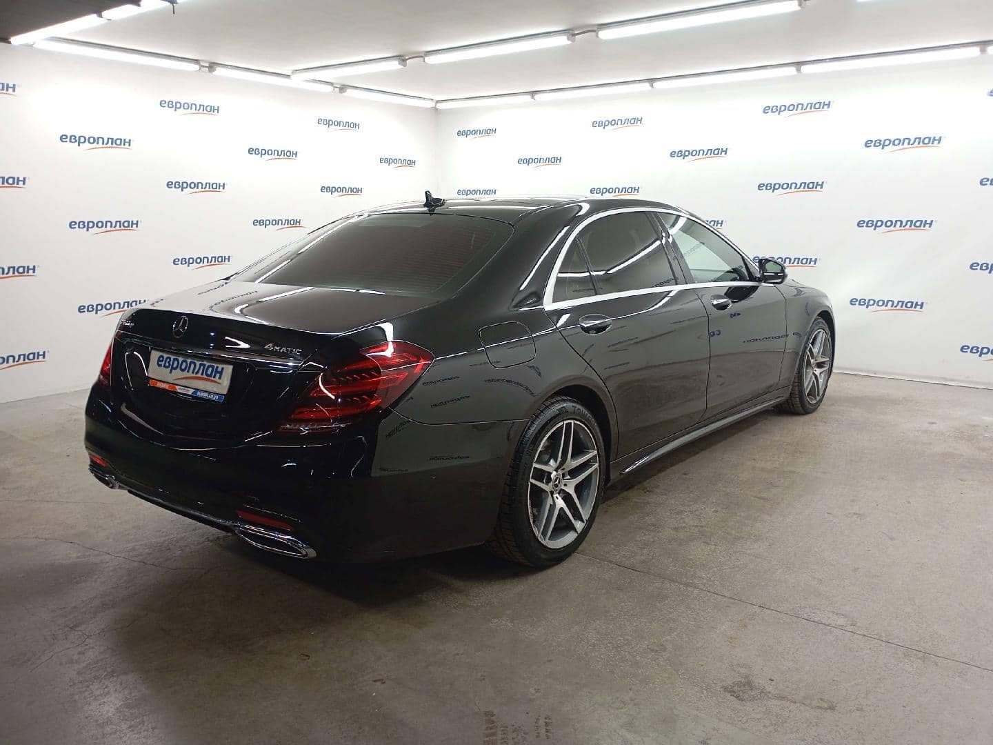 Mercedes-Benz S седан,  190 643 км, 2018 года в лизинг