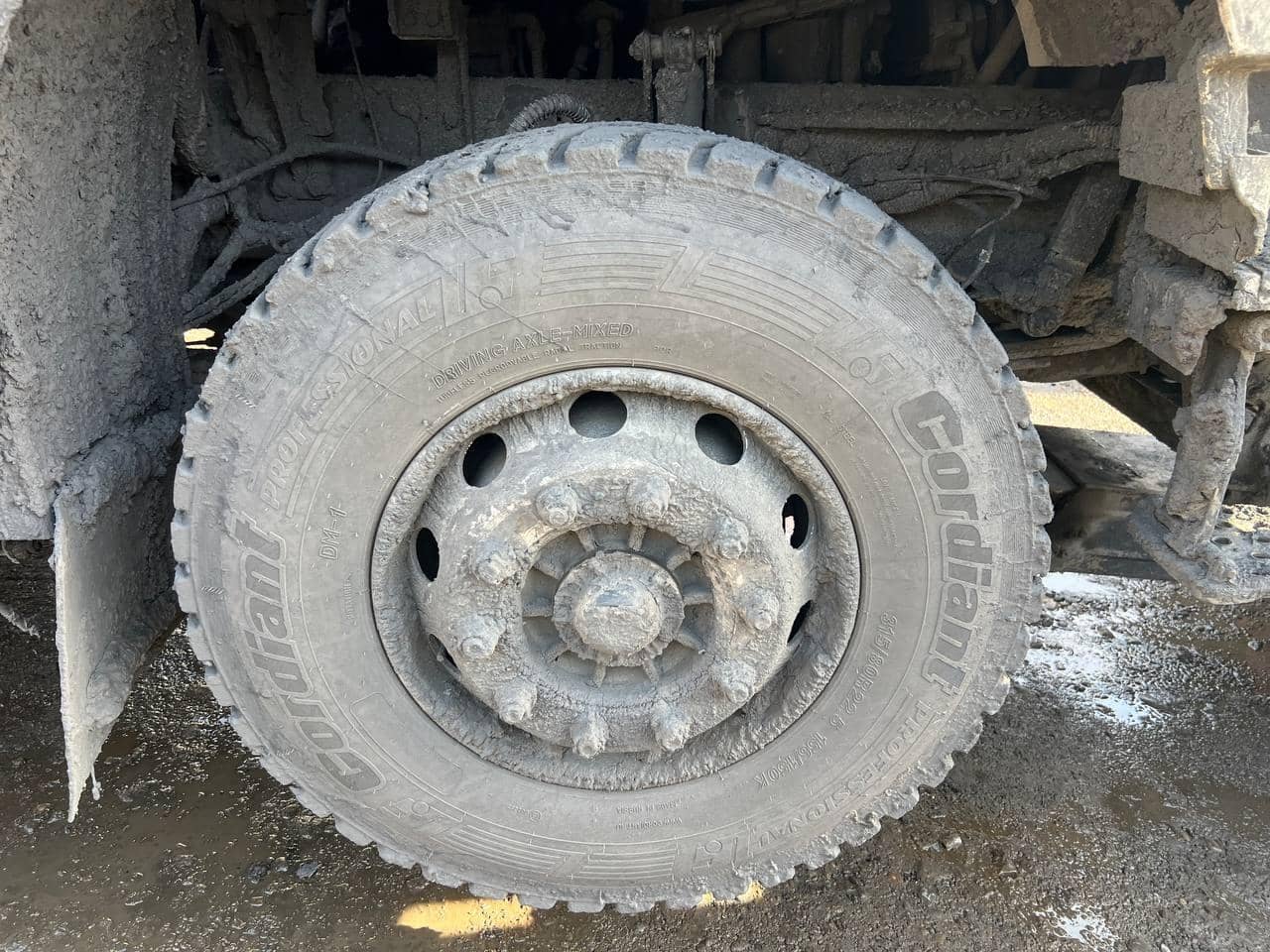 FAW CA3310P66K24T4E4 8x4 (E4),  200 000 км, 2022 года в лизинг