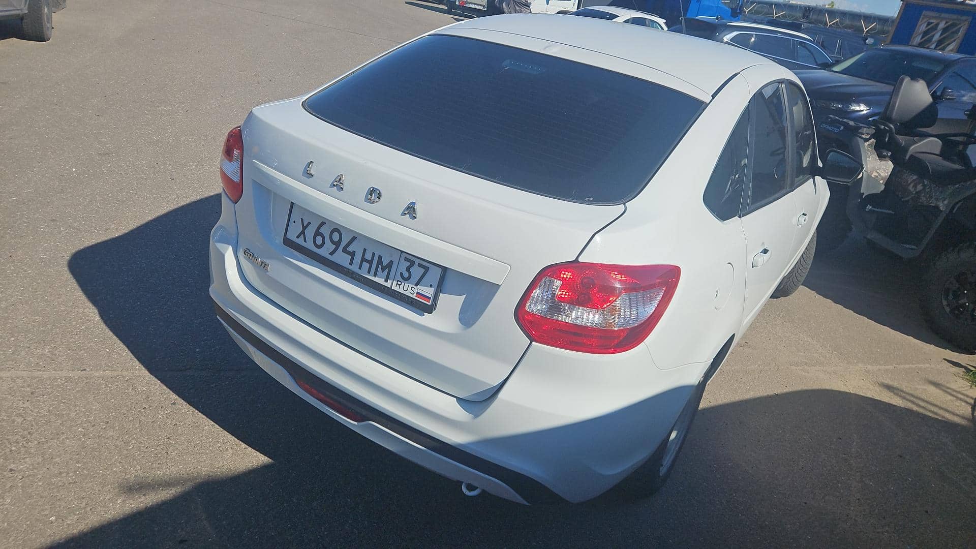 Lada Granta лифтбек,  132 550 км, 2024 года в лизинг