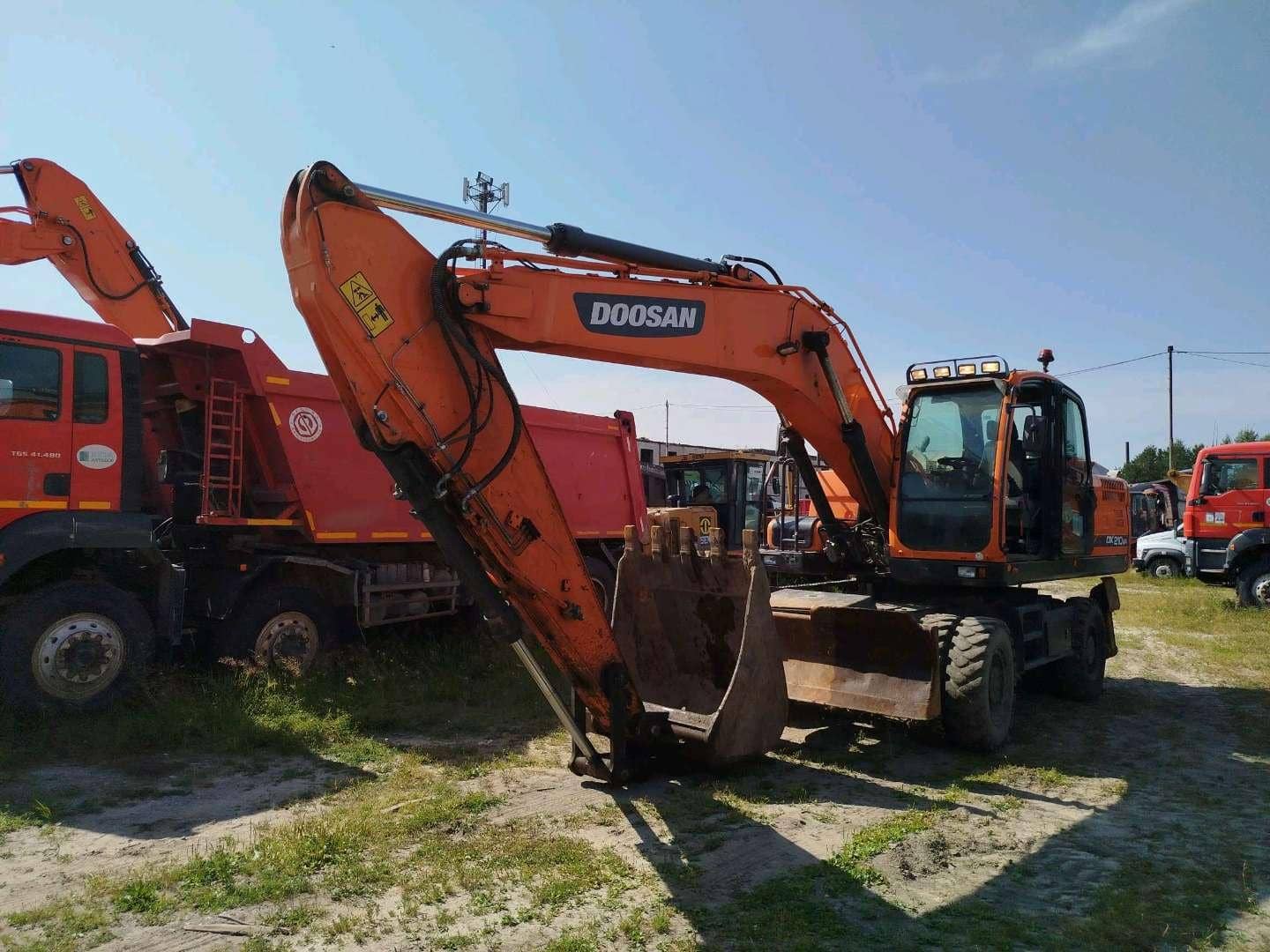 DOOSAN/DEVELON DX210WA