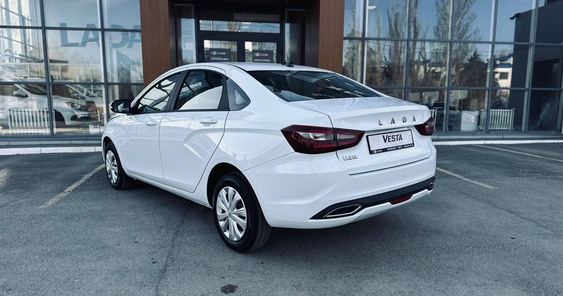 Lada Vesta седан Life 24 1.6 106hp AT