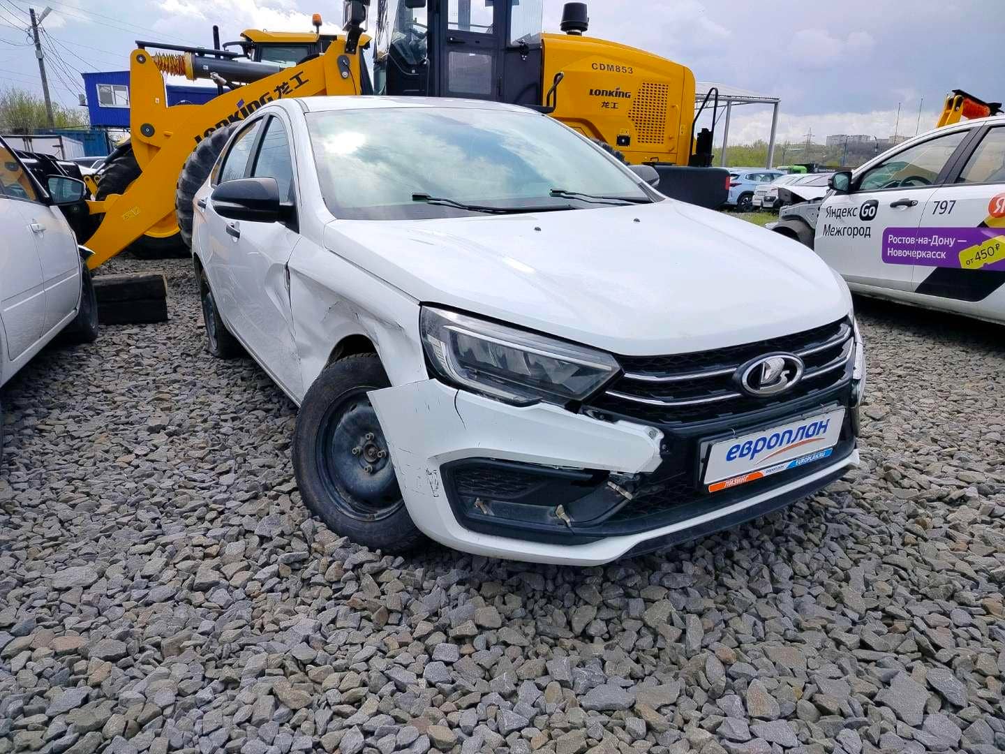 Lada Vesta седан,  60 000 км, 2023 года в лизинг