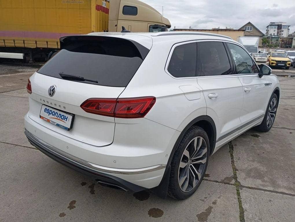 Volkswagen Touareg,  114 028 км, 2020 года в лизинг