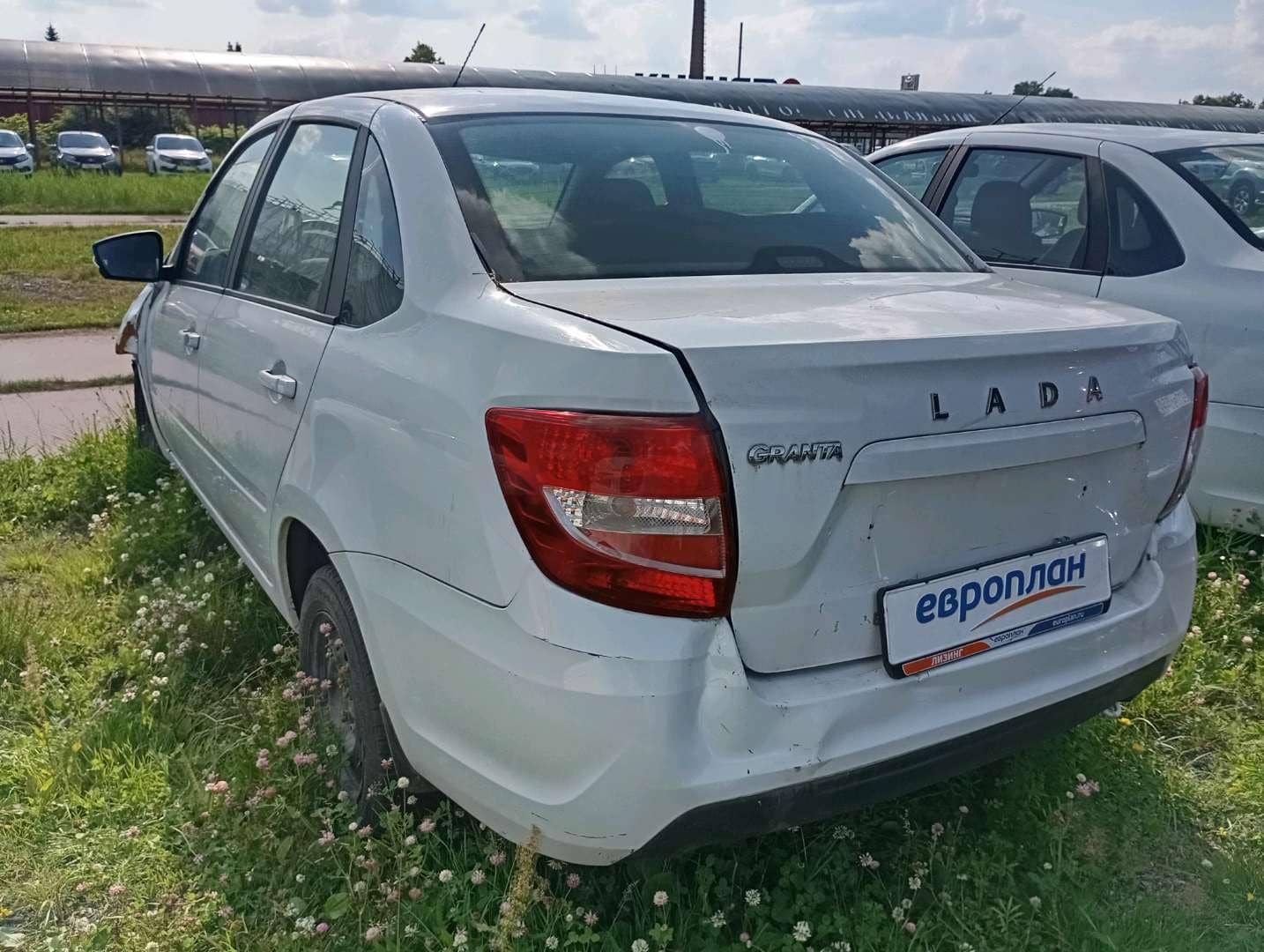 Lada Granta седан,  109 293 км, 2023 года в лизинг