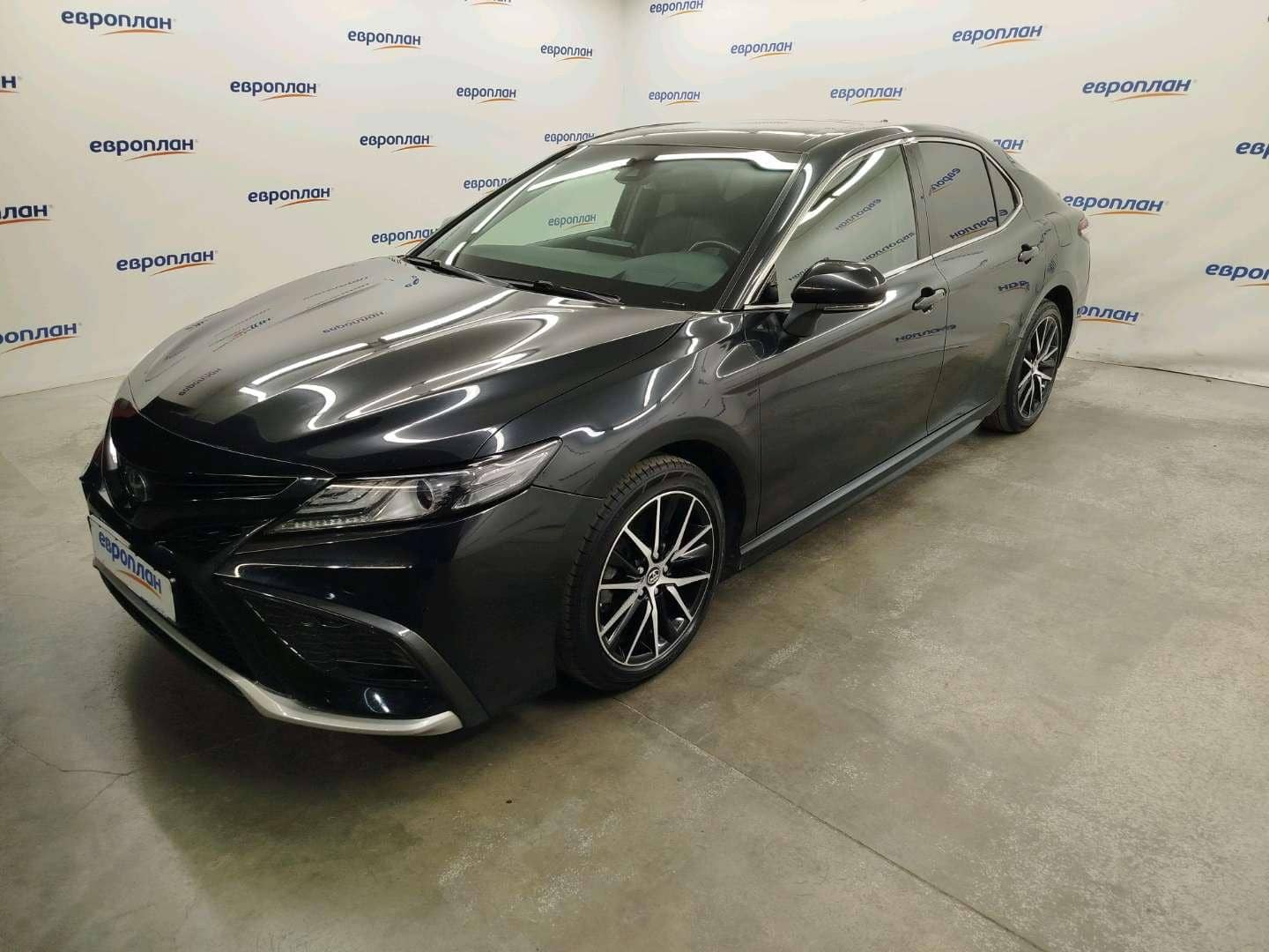 Toyota Camry,  63 766 км, 2023 года в лизинг