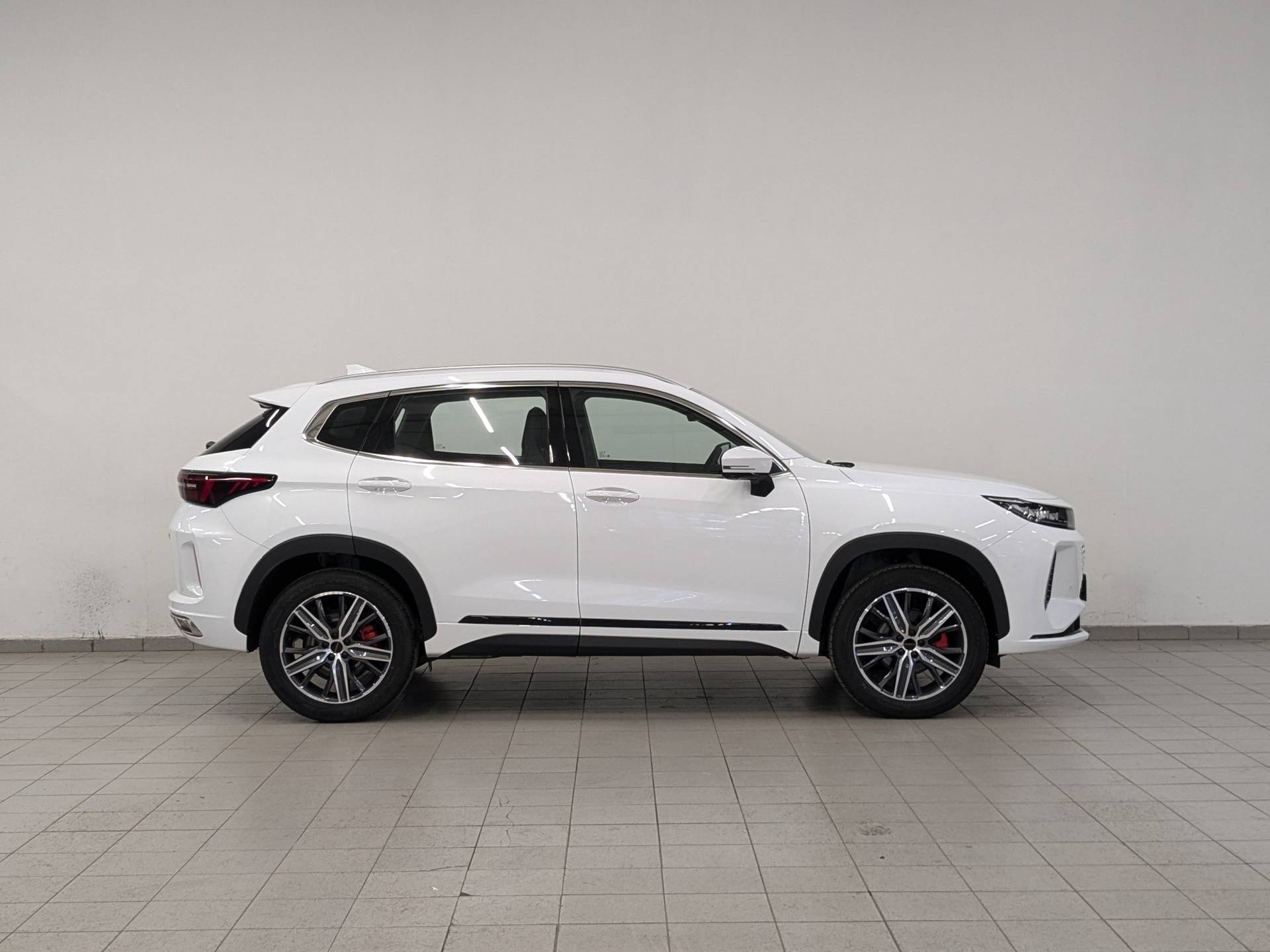 EXEED LX Premium 1.6T 7DCT 4WD