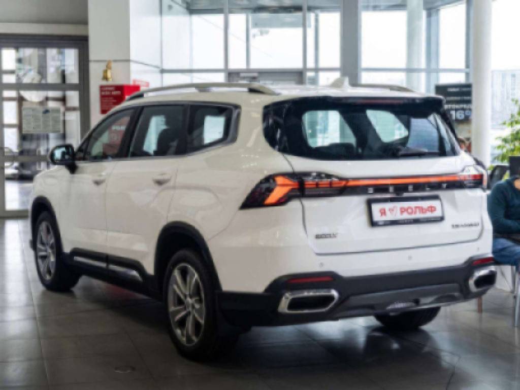 Geely Okavango Flagship 2.0T 7DCT 2WD