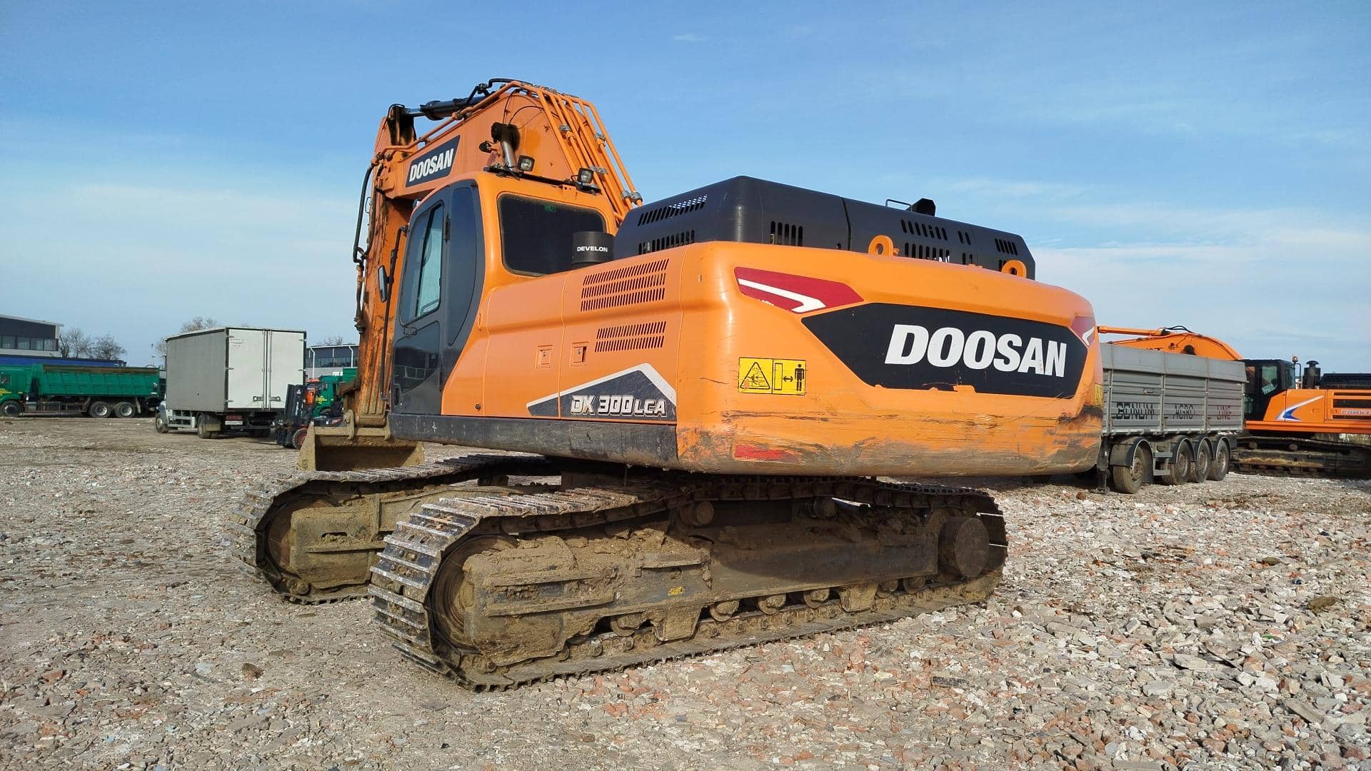 DOOSAN/DEVELON DX300LCA-7M,  2 867 км, 2023 года в лизинг