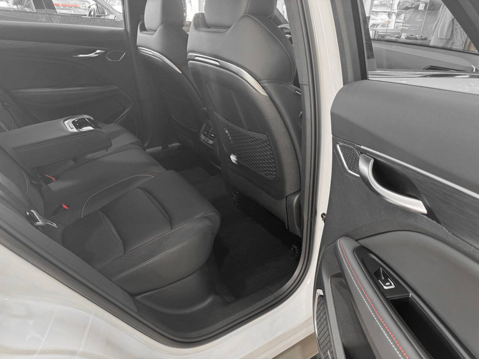 Knewstar 001 Flagship 2.0T 4WD 8AT