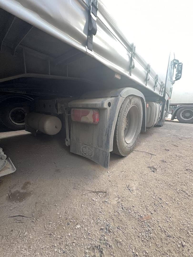 FAW CA4180P77K25E5 4x2,  815 228 км, 2023 года в лизинг