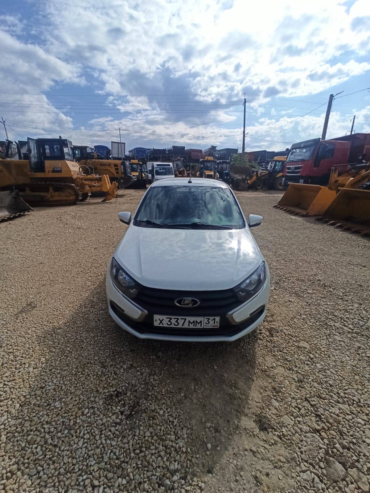 Lada Granta лифтбек,  23 545 км, 2023 года в лизинг