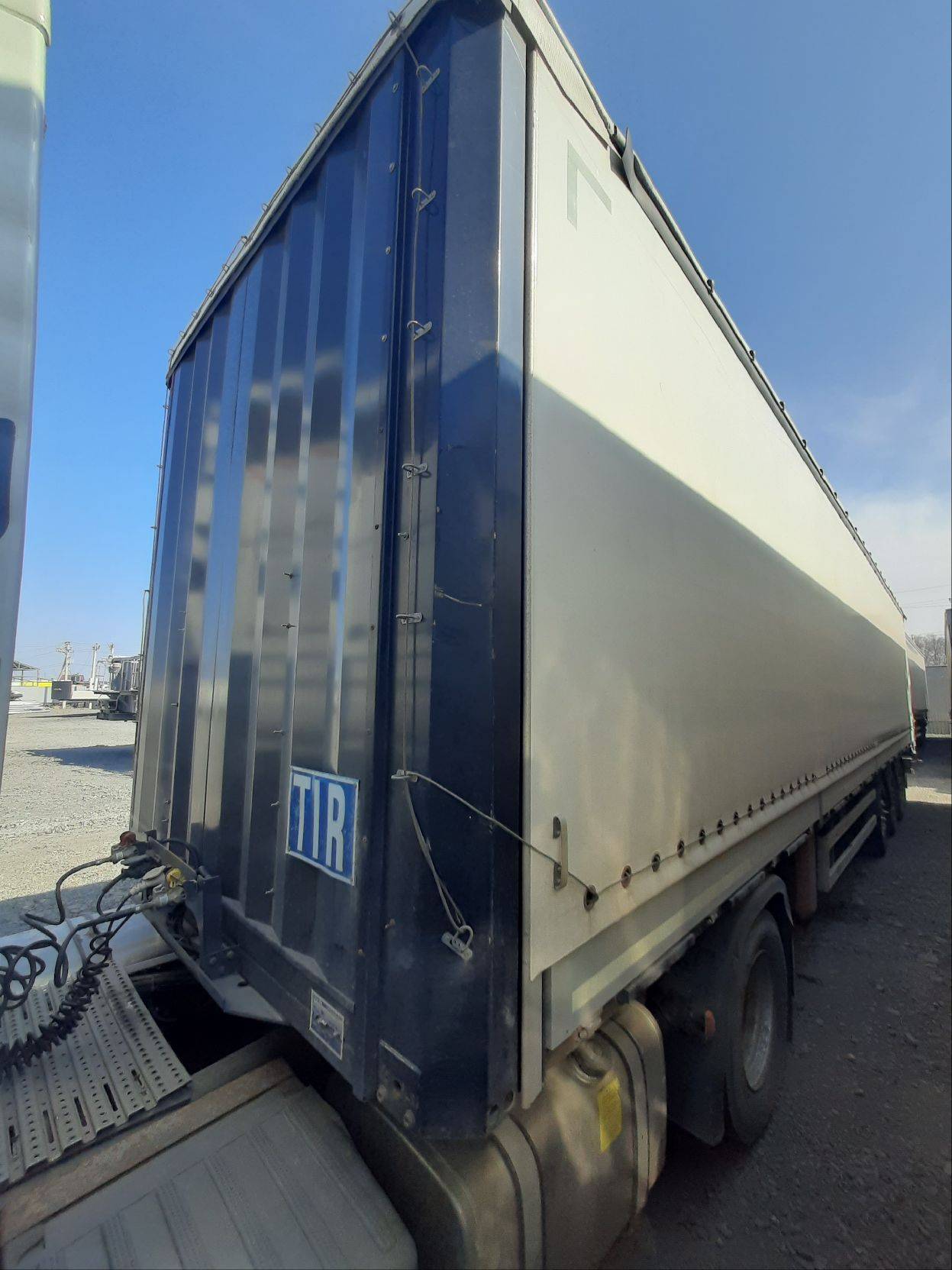 Uzautotrailer UAT-SCFG-9226.01