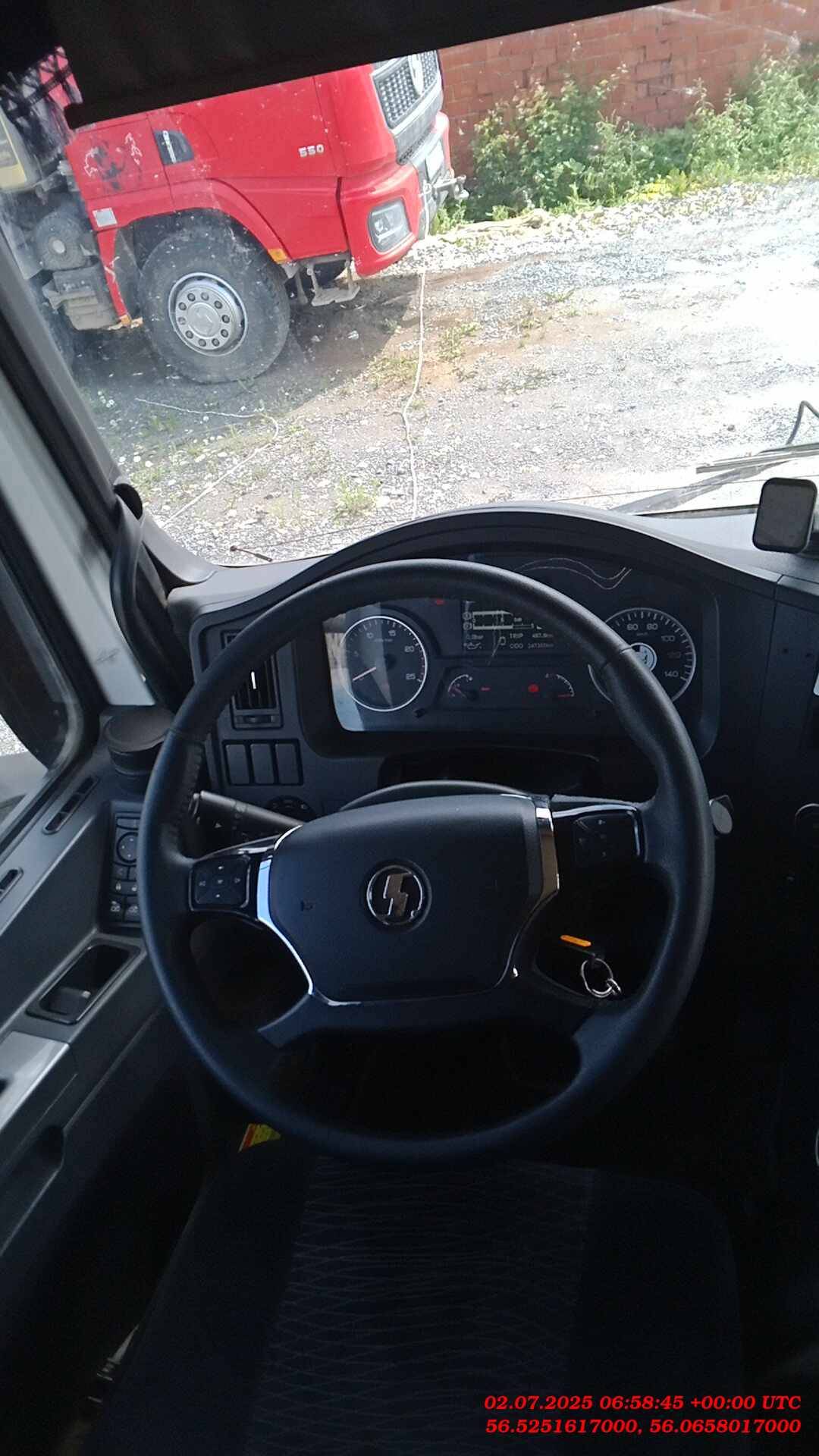 Shacman SX331863366,  247 365 км, 2022 года в лизинг