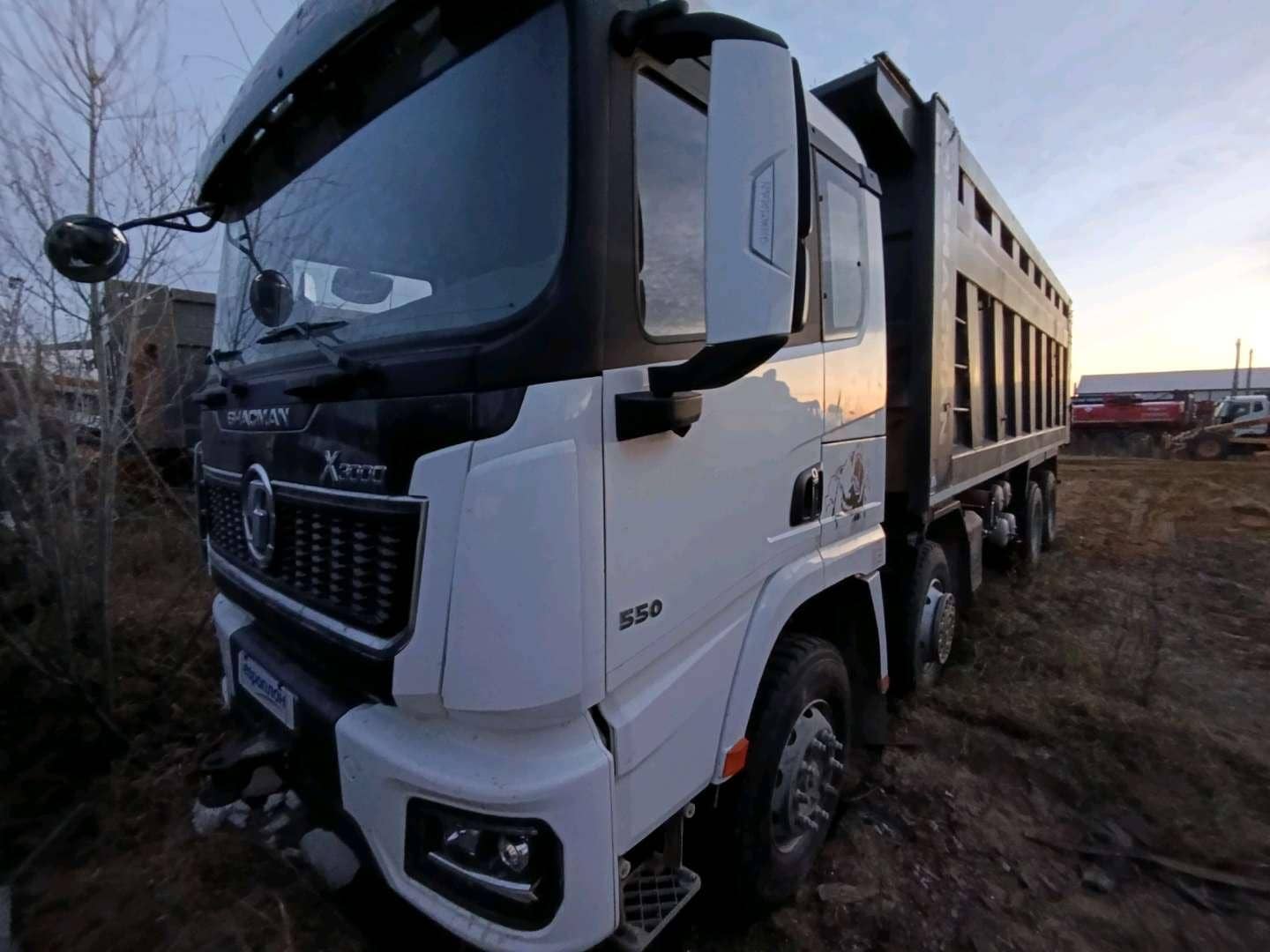 Shacman SX331863366 (скальный кузов)