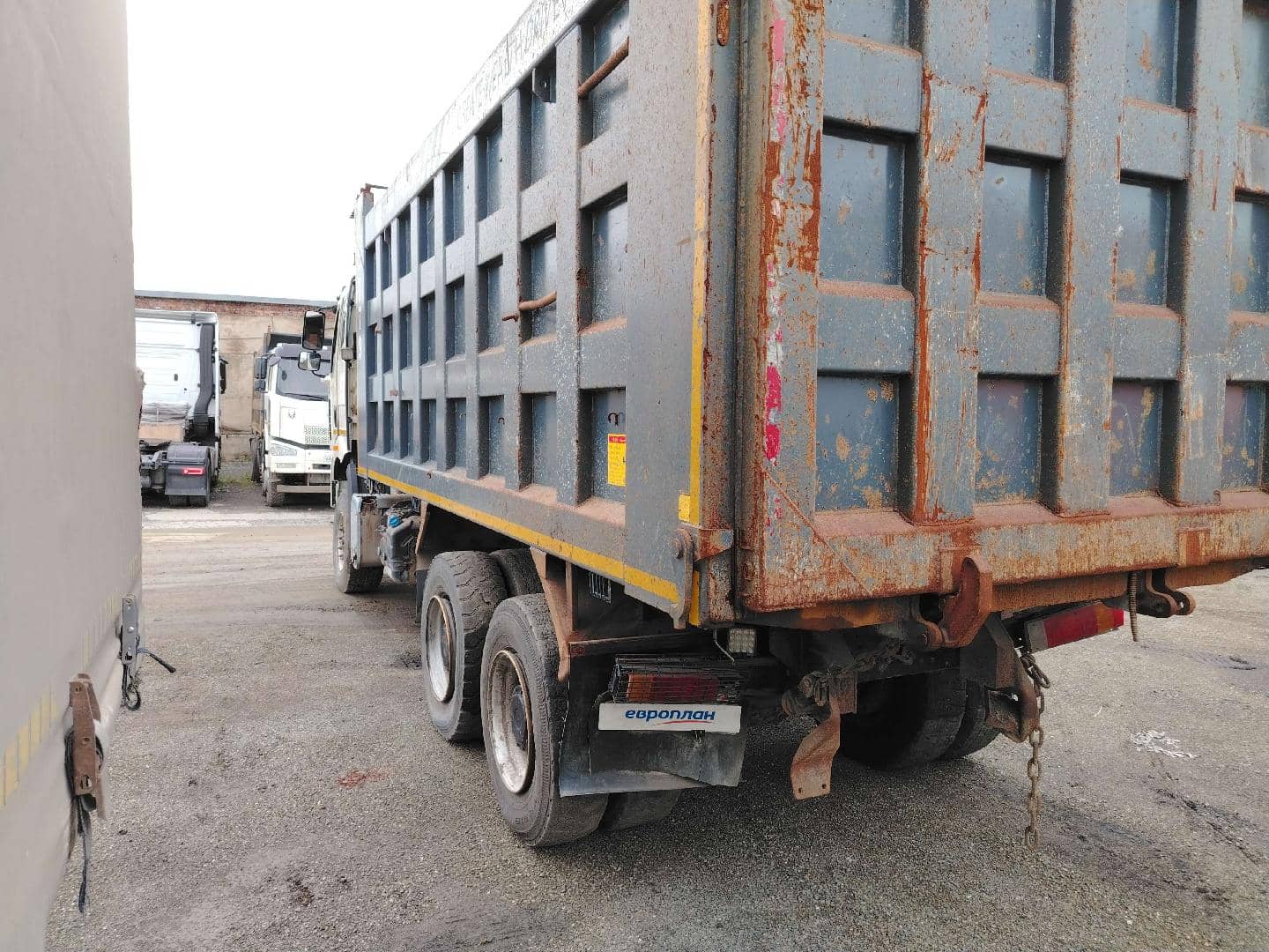 FAW CA3250P66K24T1E5 6х4,  146 429 км, 2022 года в лизинг