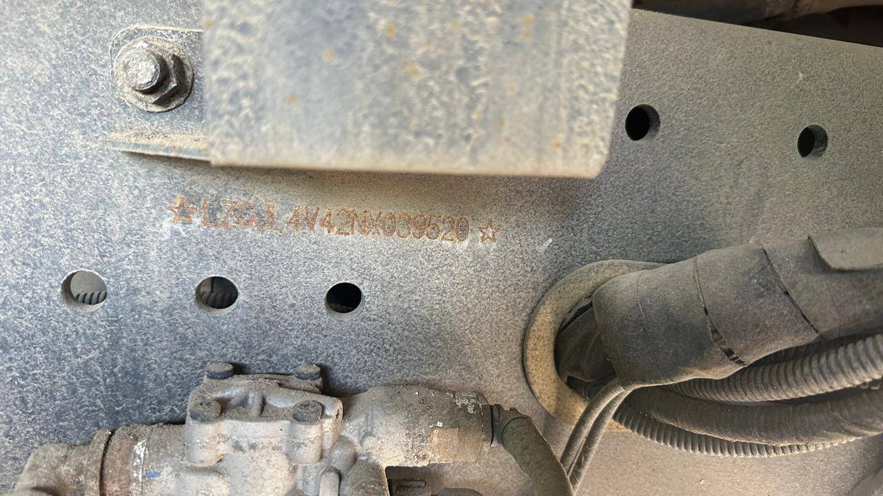 Shacman SX42584V324 Лот 000001299