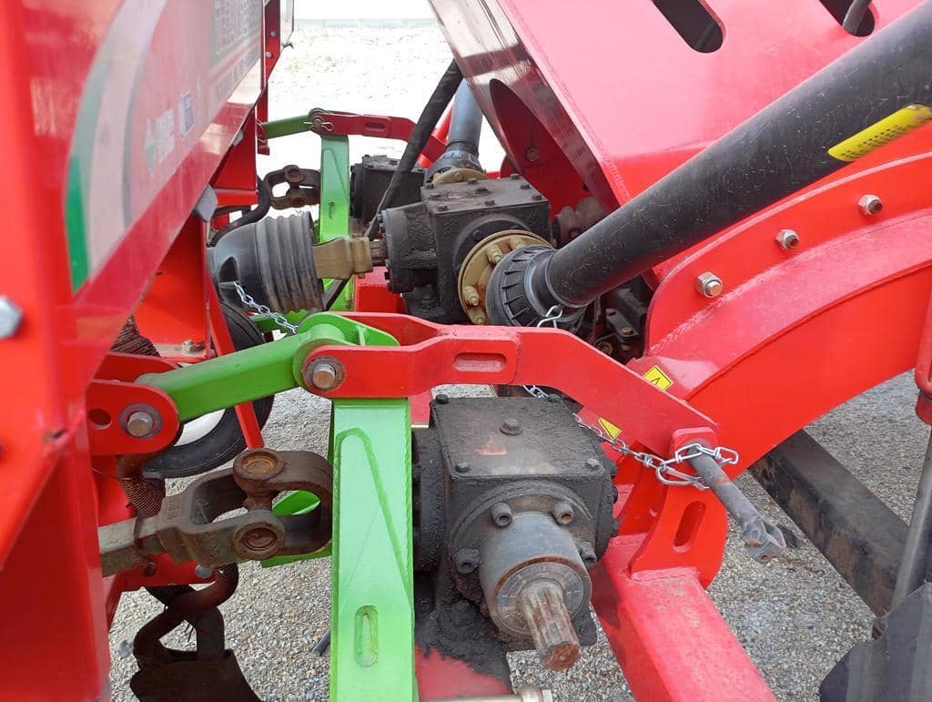 Jilin Kangda Agricultural Machinery 2BMZF-12C сеялка точного высева,  6 км, 2023 года в лизинг