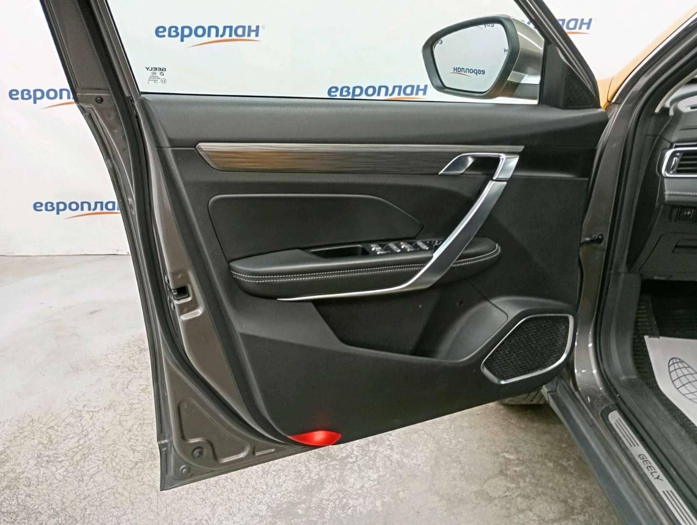 Geely Atlas Pro,  216 505 км, 2023 года в лизинг
