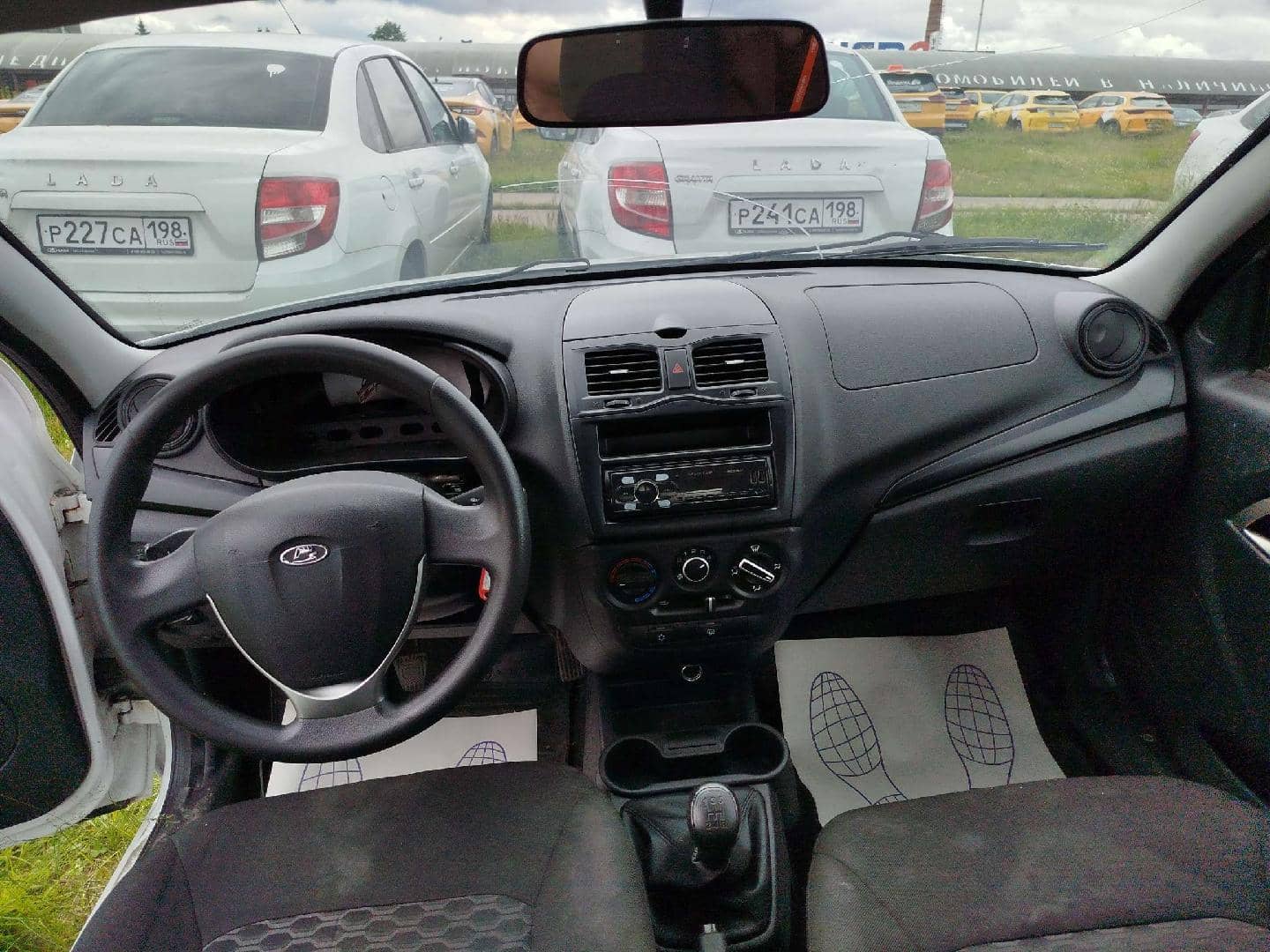 Lada Granta седан,  100 000 км, 2023 года в лизинг