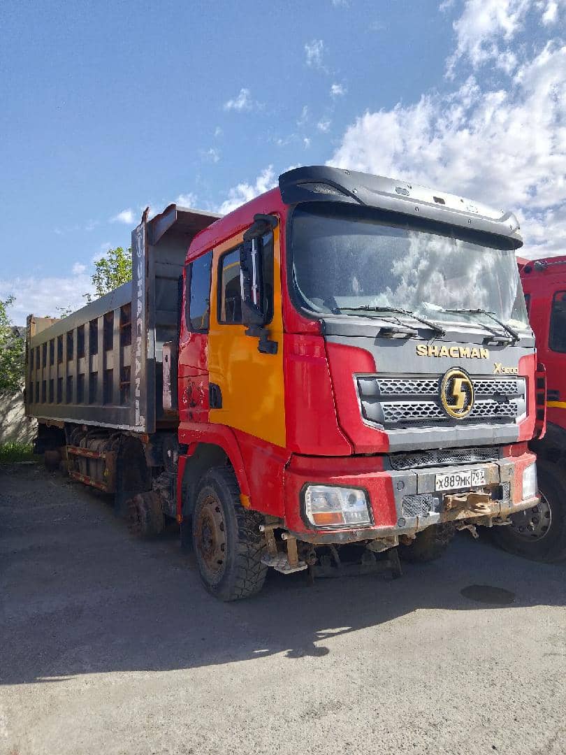 Shacman SX33186T366C,  180 000 км, 2021 года