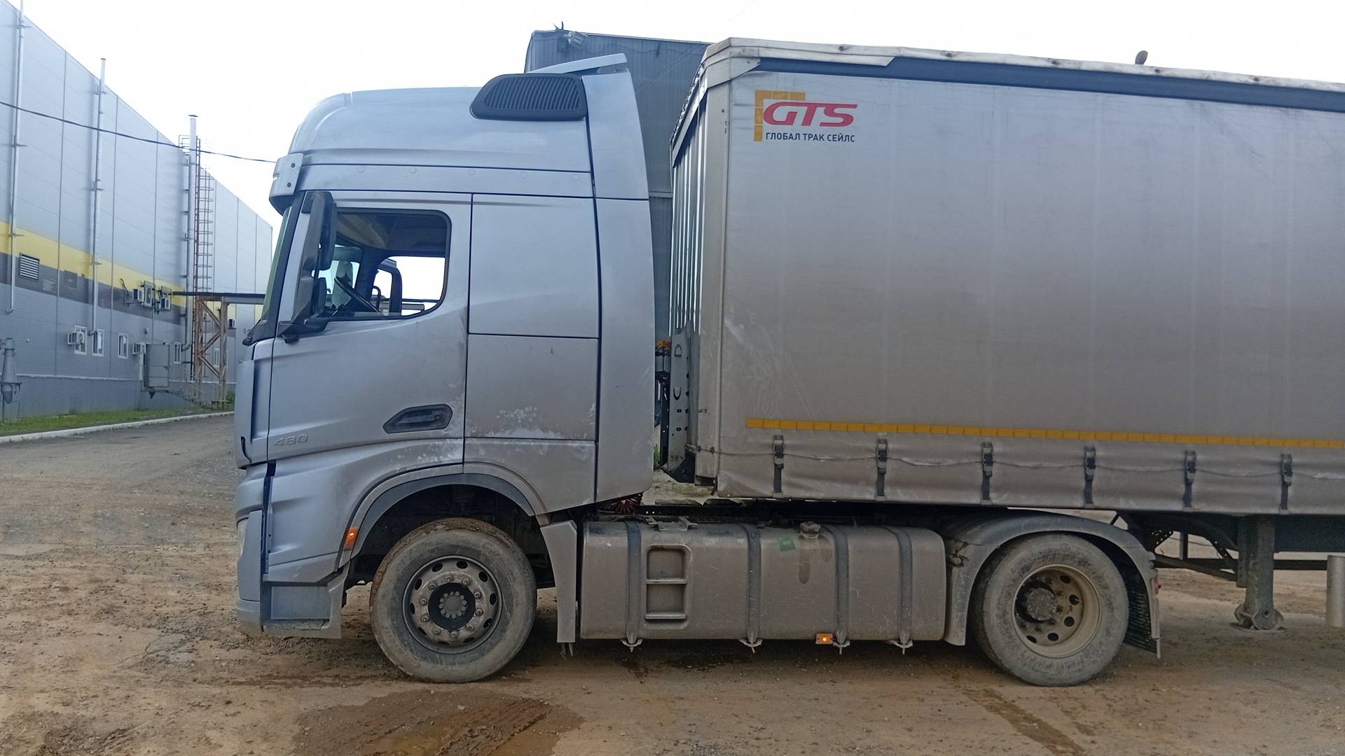 Shacman SX4188YY381,  313 626 км, 2023 года в лизинг
