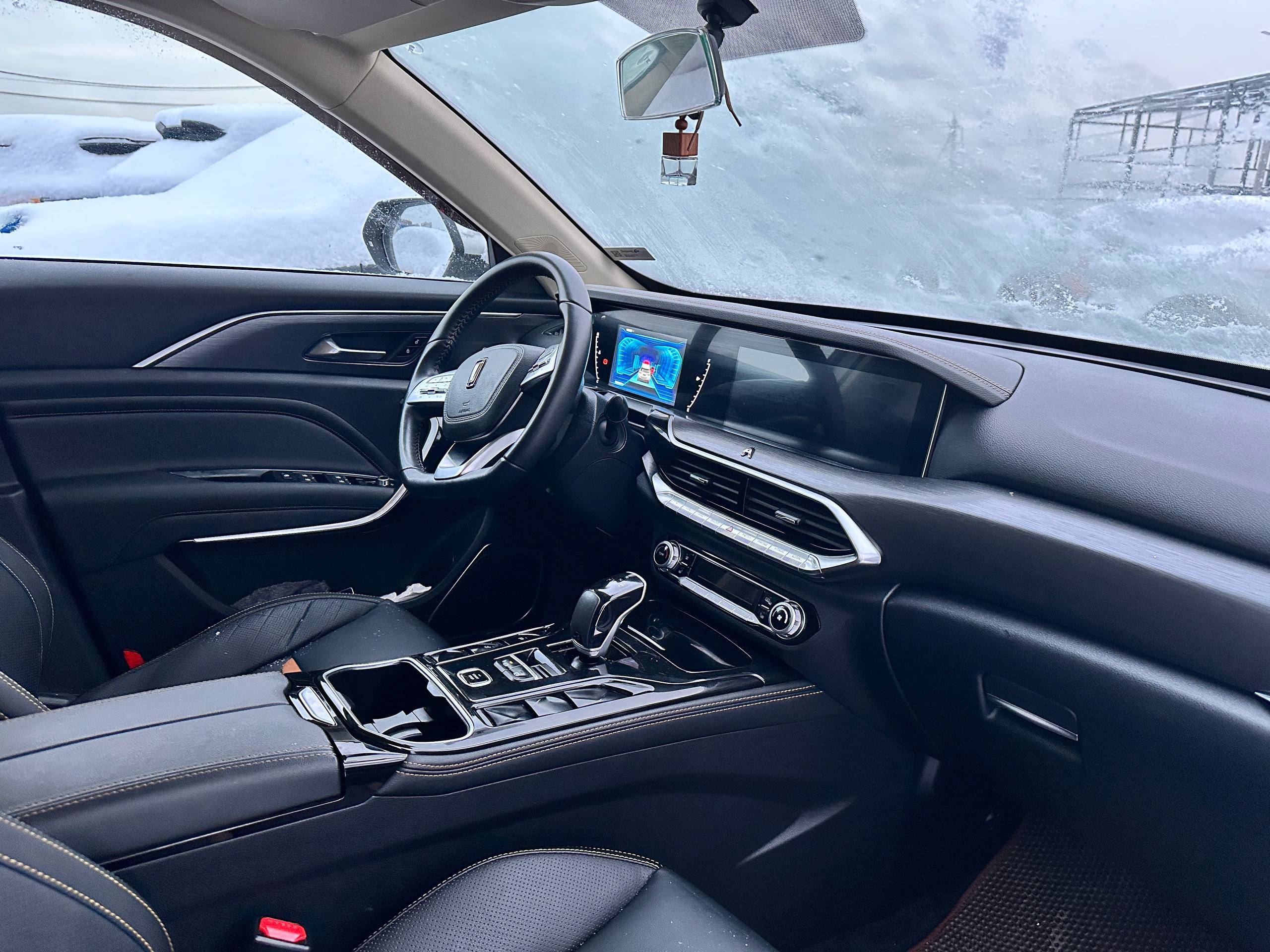 FAW Bestune T77,  72 289 км, 2023 года в лизинг