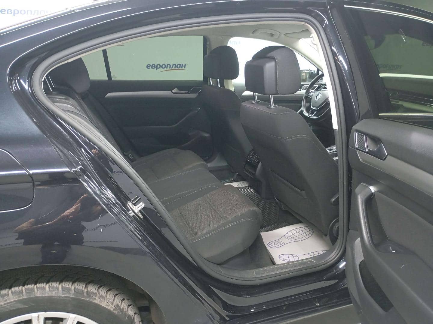 Volkswagen Passat,  159 889 км, 2018 года в лизинг
