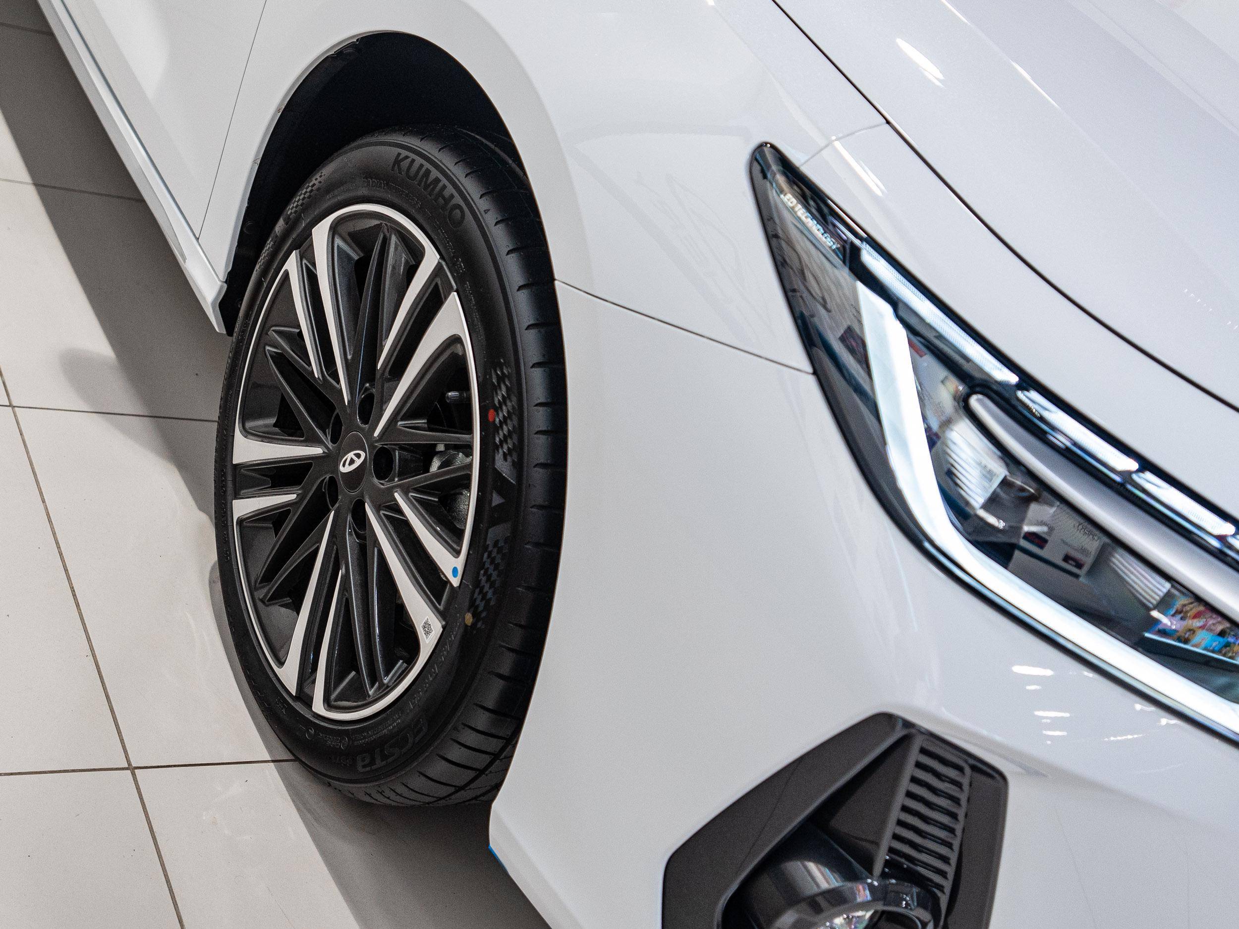 Chery Arrizo 8 Ультра черный 1.6Т 150 л.с. АТ