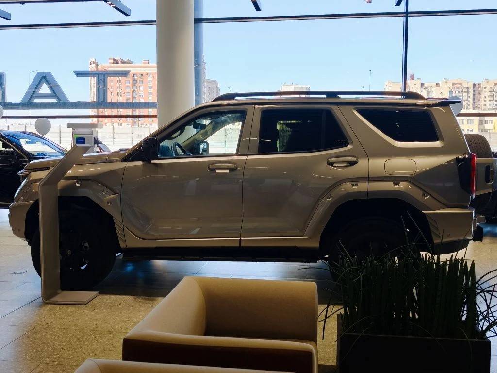 Tank 400 2.0T AT 4WD Premium