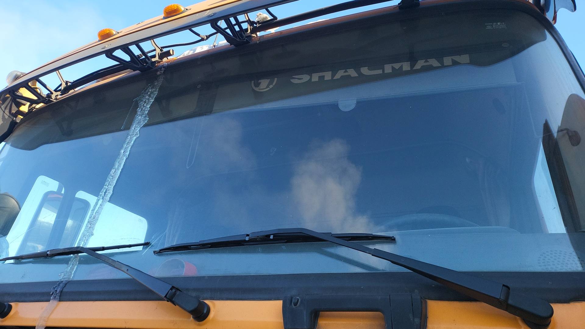 Shacman SX3318DT366 8x4,  251 572 км, 2021 года в лизинг