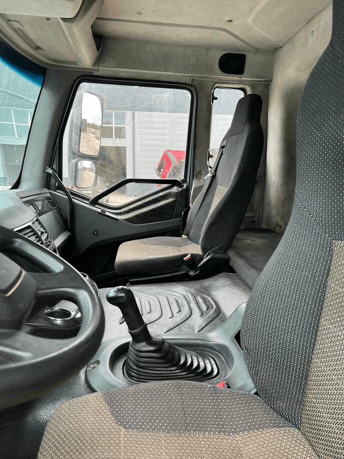 FAW CA3310P66K24T4E5 8х4,  68 031 км, 2022 года в лизинг